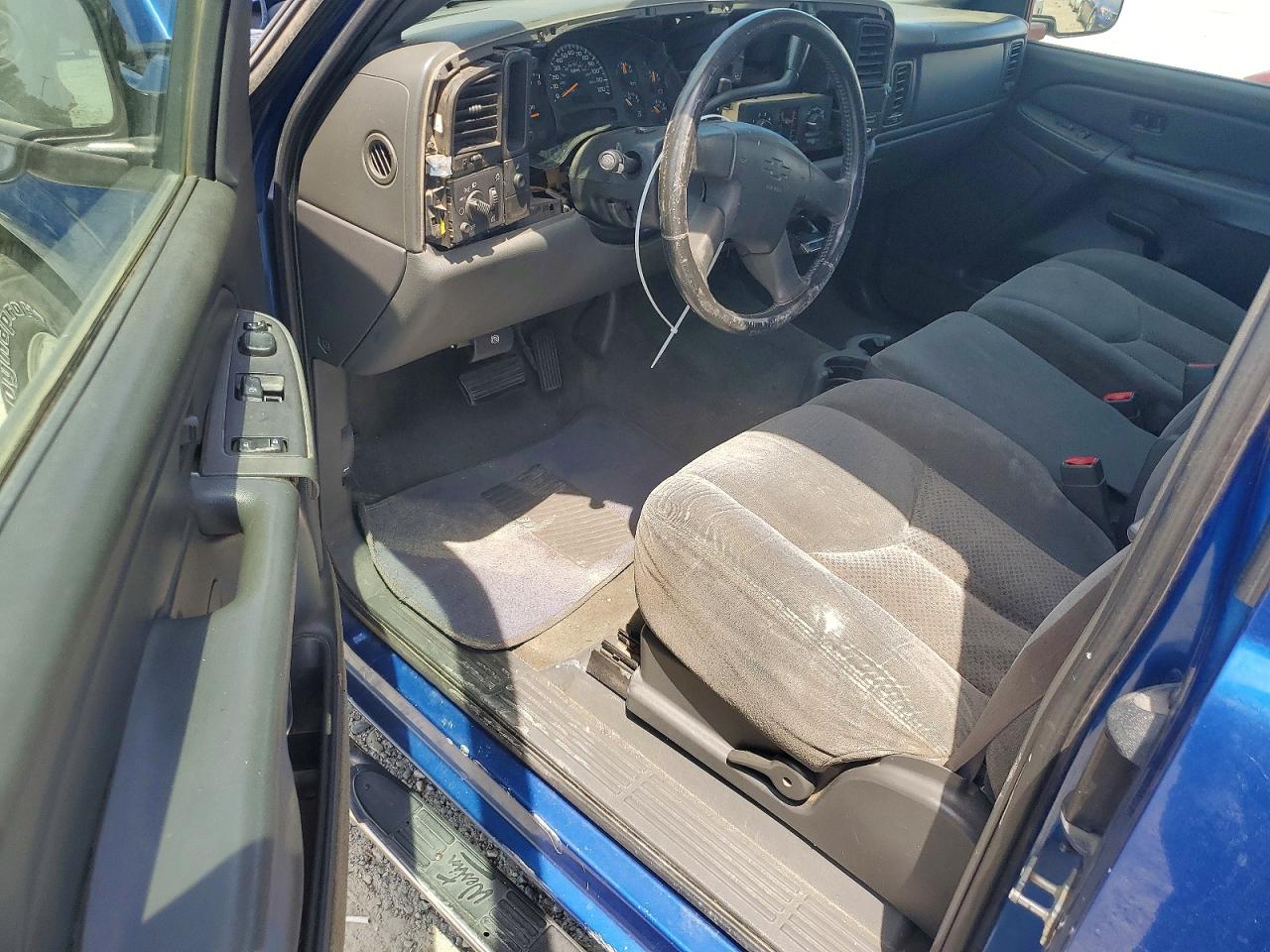 2004 Chevrolet Silverado C1500 Blue vin: 2GCEC19T841288179