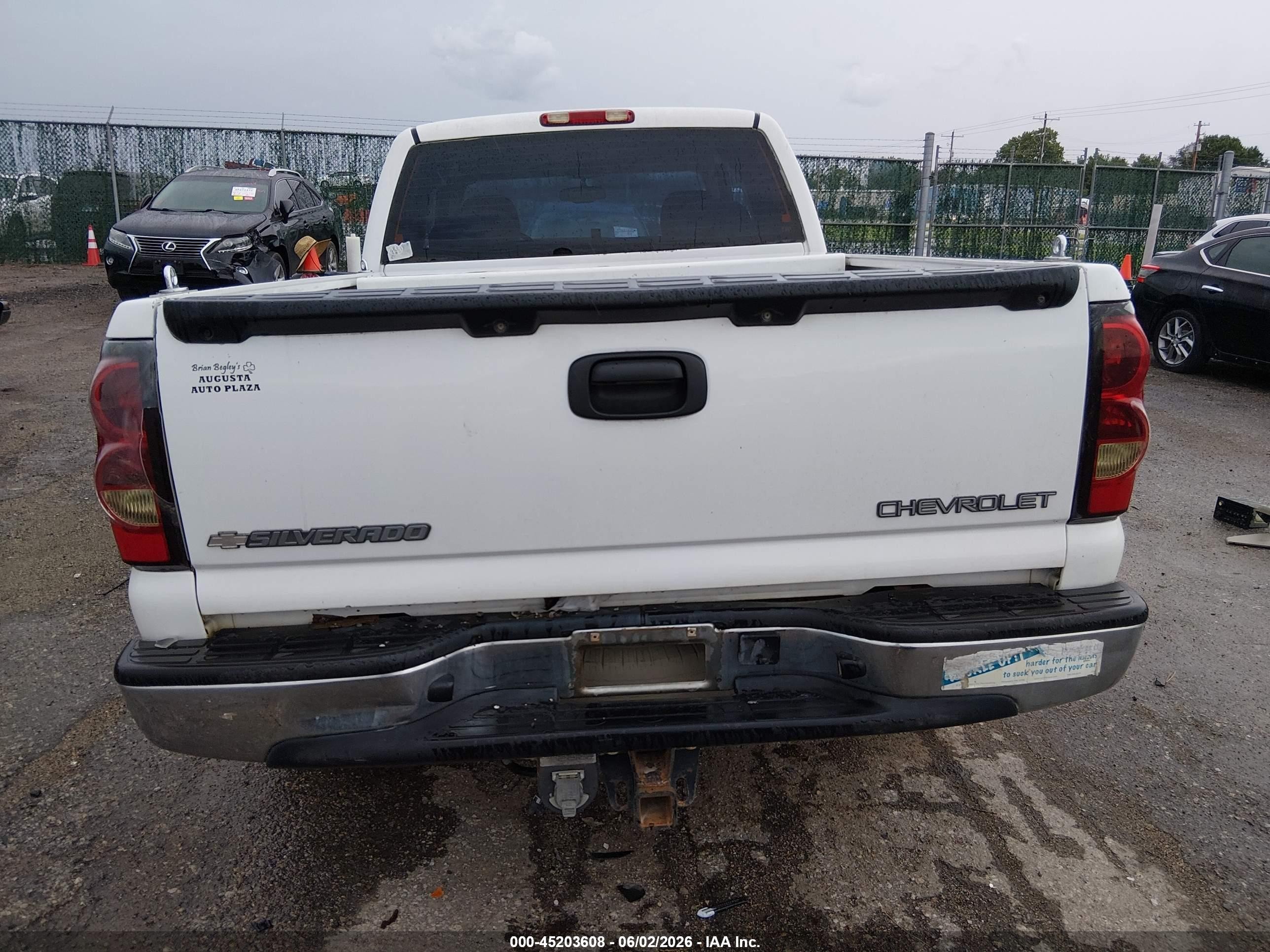 2005 Chevrolet Silverado 1500 Ls White vin: 2GCEC19T851251196