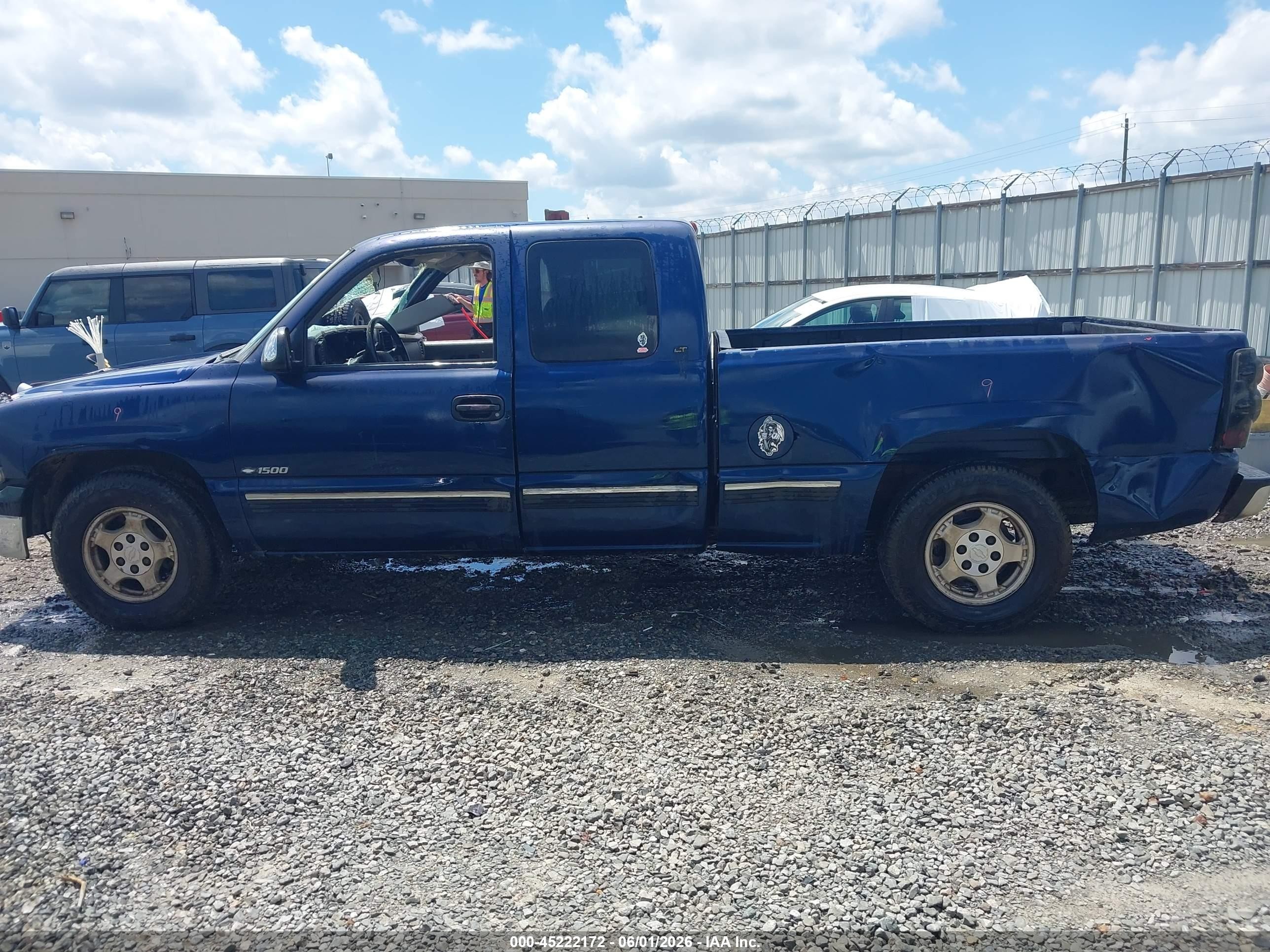 1999 Chevrolet Silverado 1500 Lt Blue vin: 2GCEC19T8X1272875