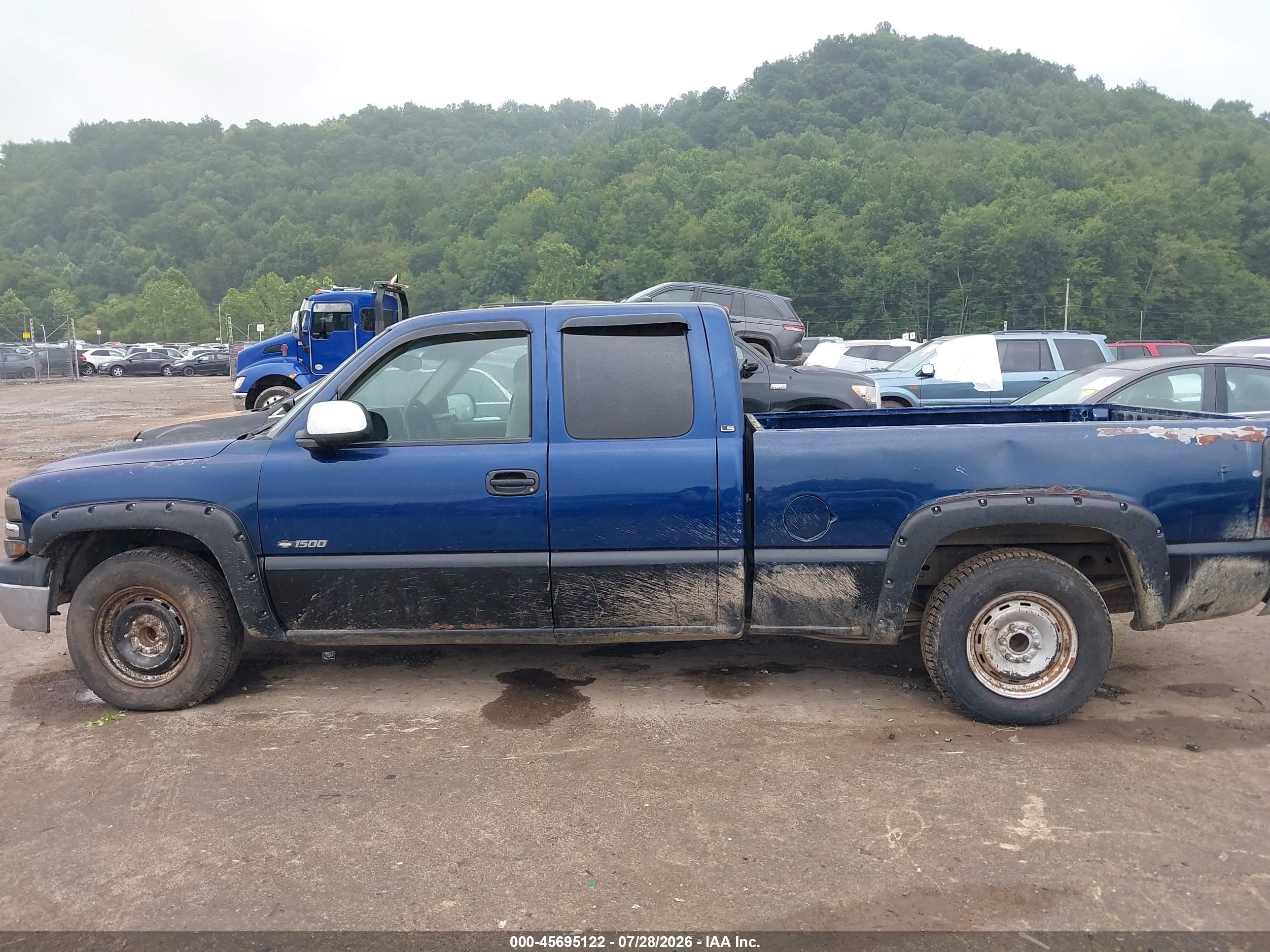 2000 Chevrolet Silverado 1500 Ls Blue vin: 2GCEC19T8Y1349682