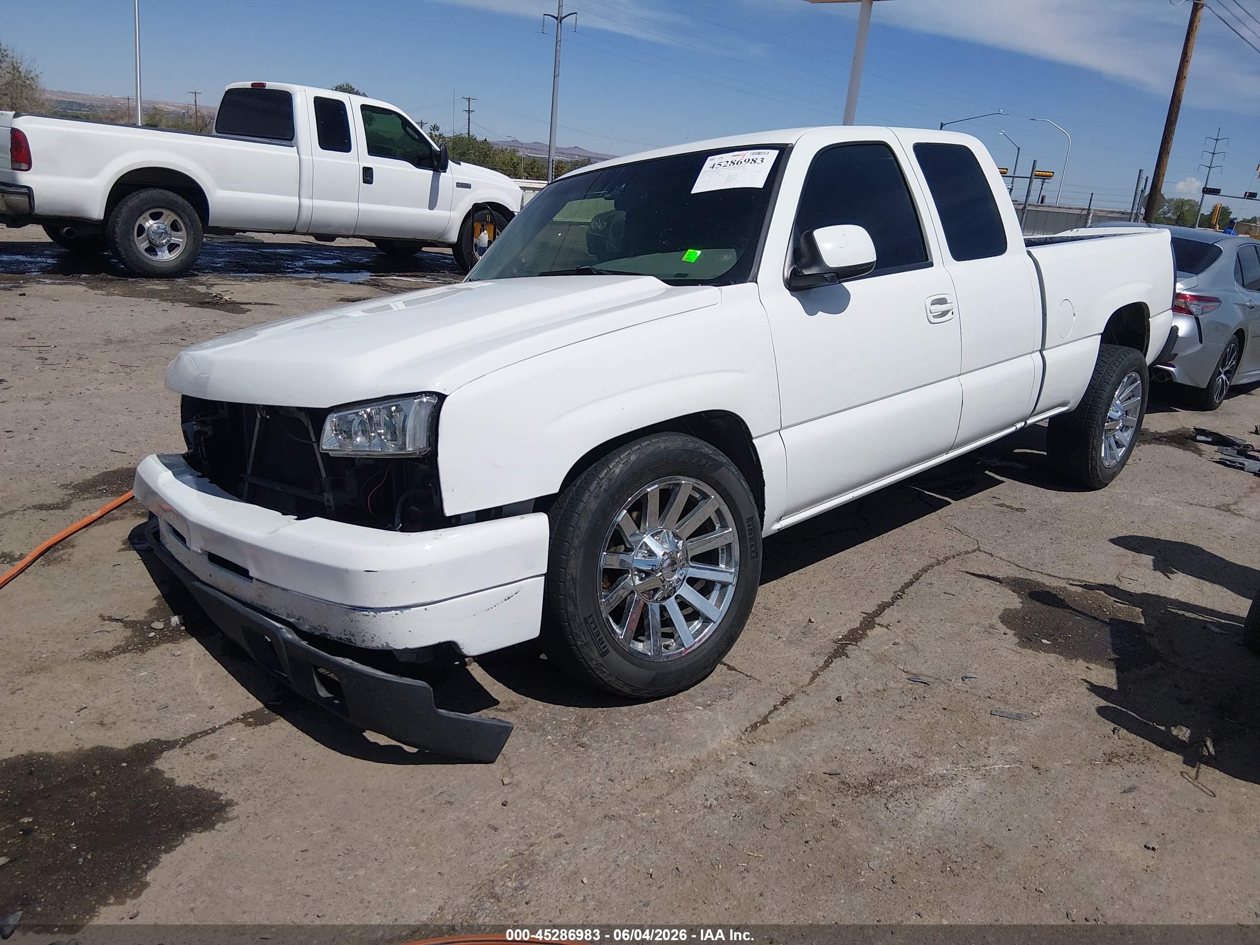2000 Chevrolet Silverado 1500 Ls White vin: 2GCEC19T8Y1370872