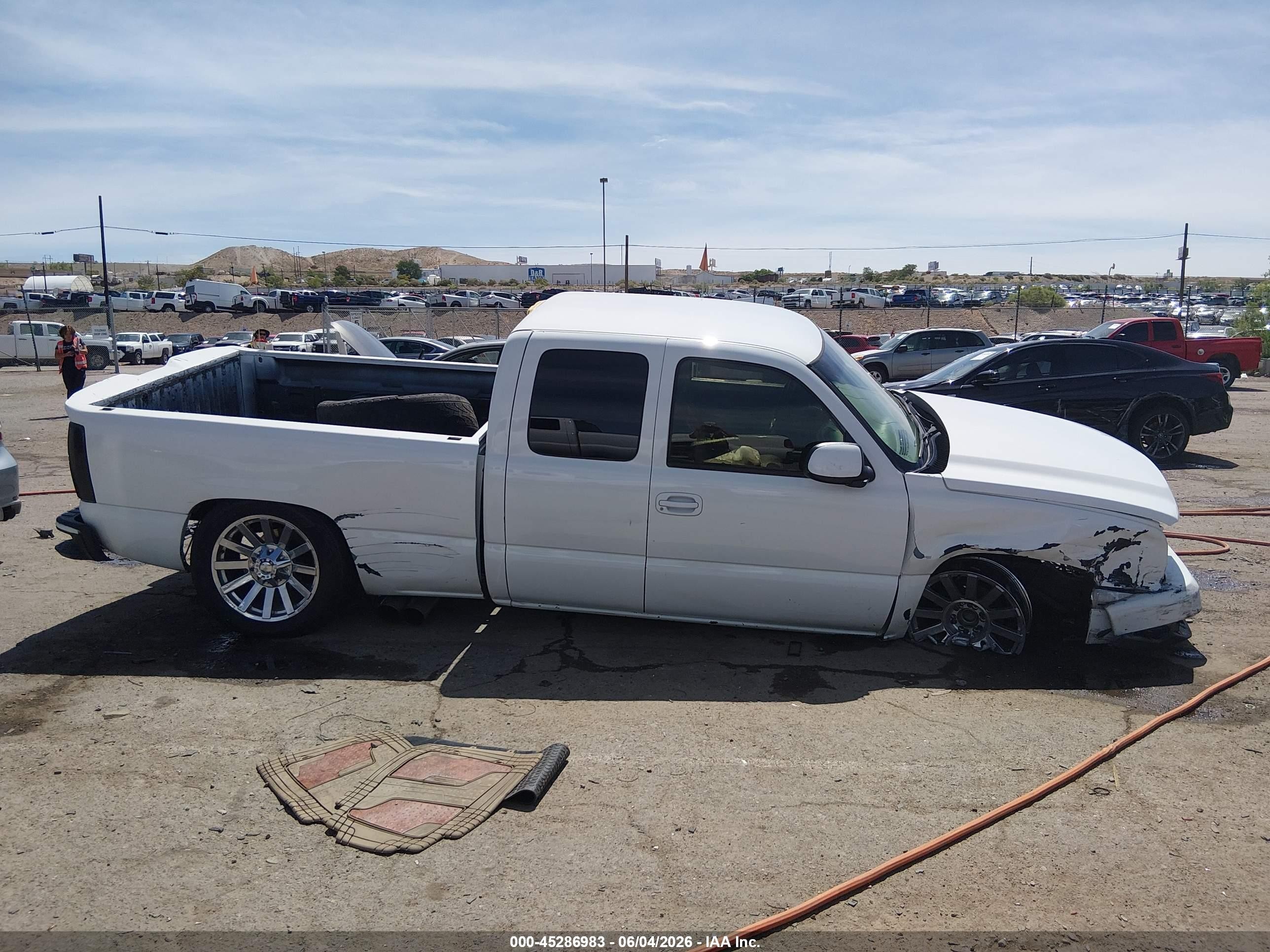 2000 Chevrolet Silverado 1500 Ls White vin: 2GCEC19T8Y1370872