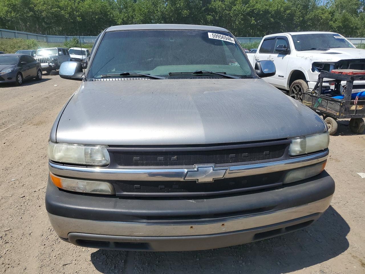 2000 Chevrolet Silverado C1500 Silver vin: 2GCEC19T8Y1385209