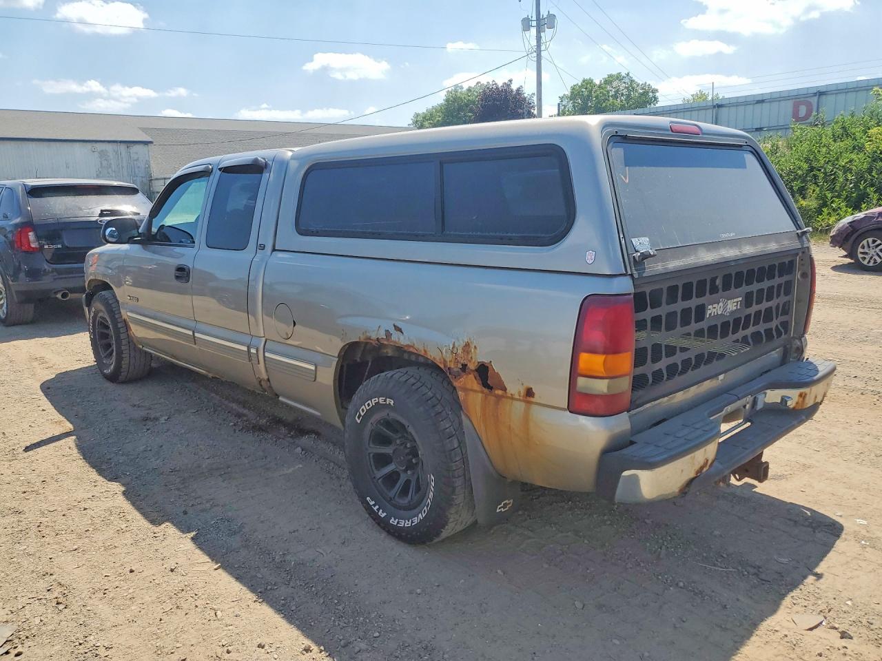 2000 Chevrolet Silverado C1500 Silver vin: 2GCEC19T8Y1385209
