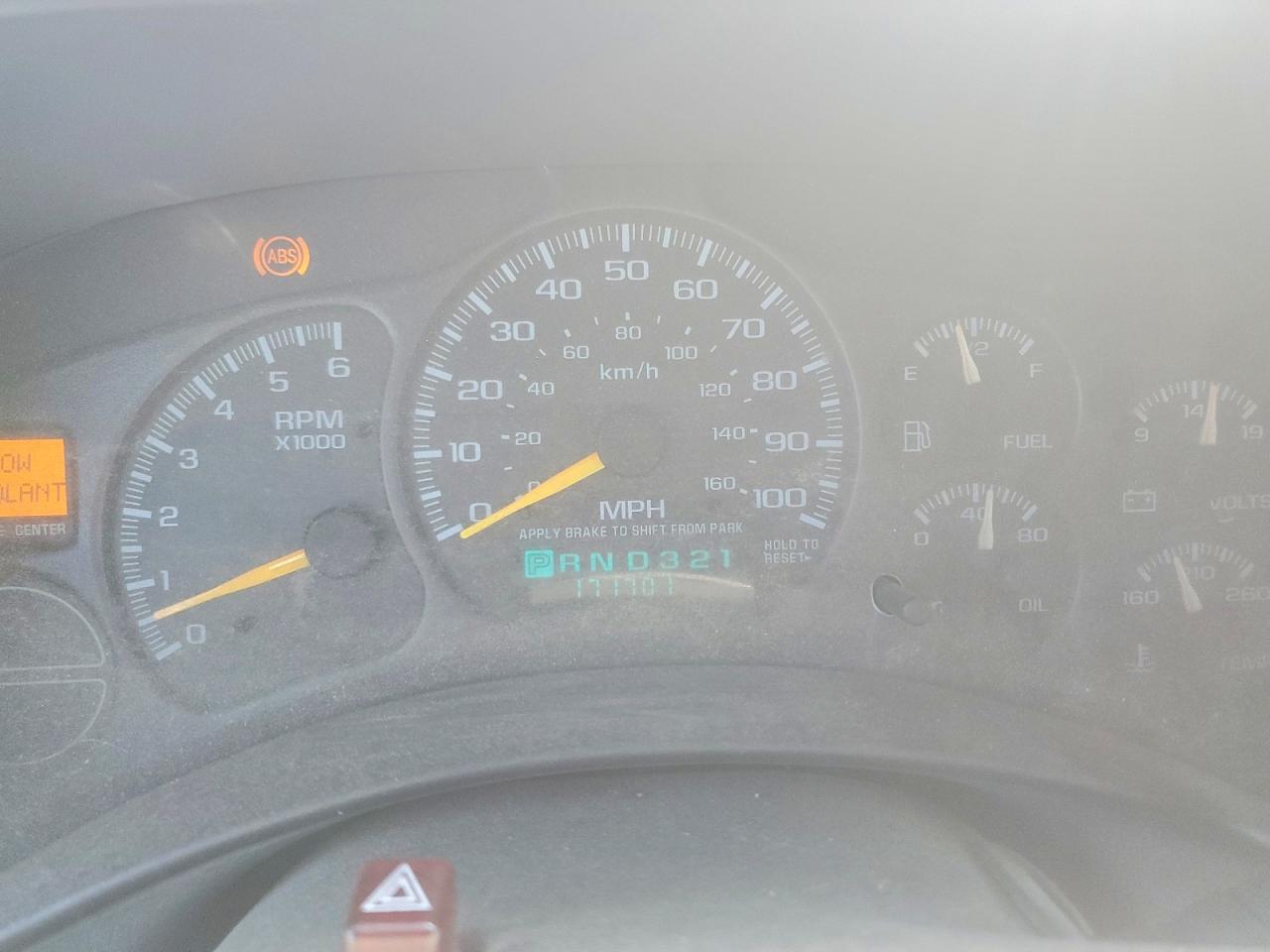 2000 Chevrolet Silverado C1500 Silver vin: 2GCEC19T8Y1385209