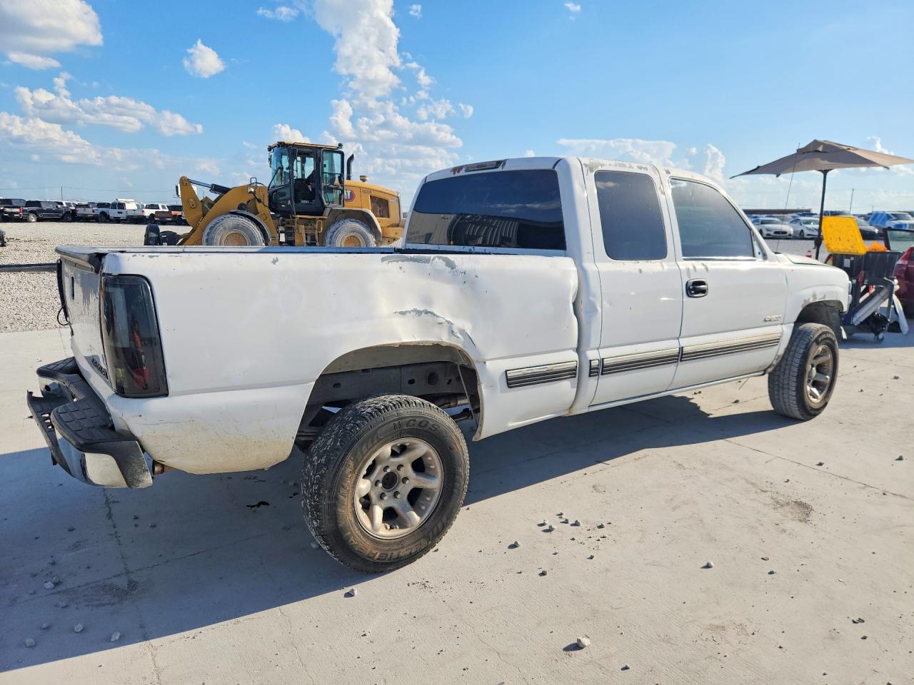 2002 Chevrolet Silverado C1500 White vin: 2GCEC19T921219496