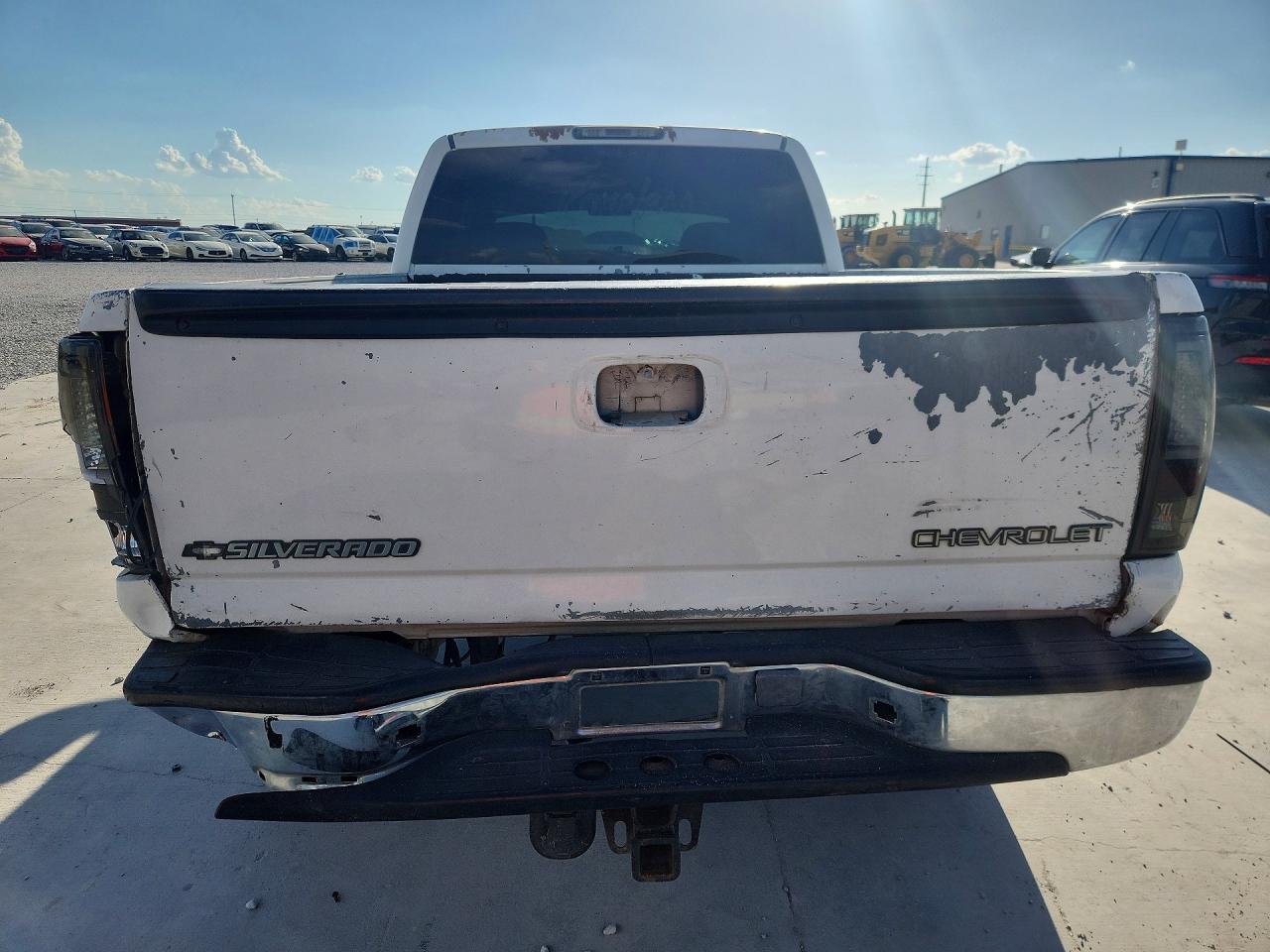 2002 Chevrolet Silverado C1500 White vin: 2GCEC19T921219496