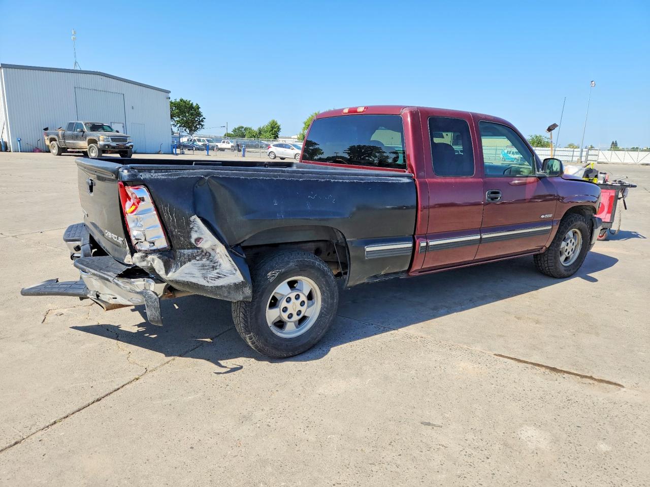2002 Chevrolet Silverado C1500 Two Tone vin: 2GCEC19T921301535