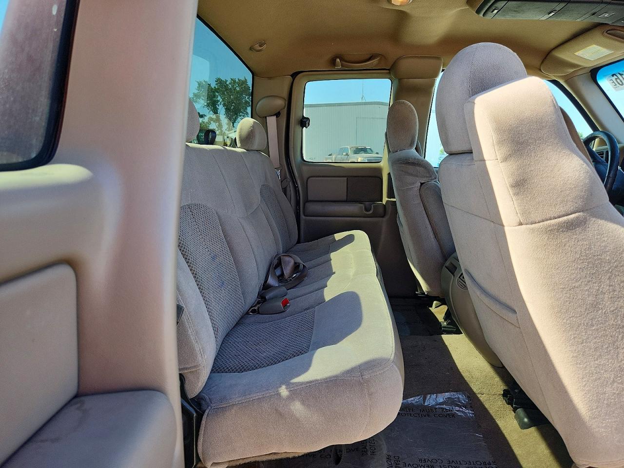2002 Chevrolet Silverado C1500 Two Tone vin: 2GCEC19T921301535