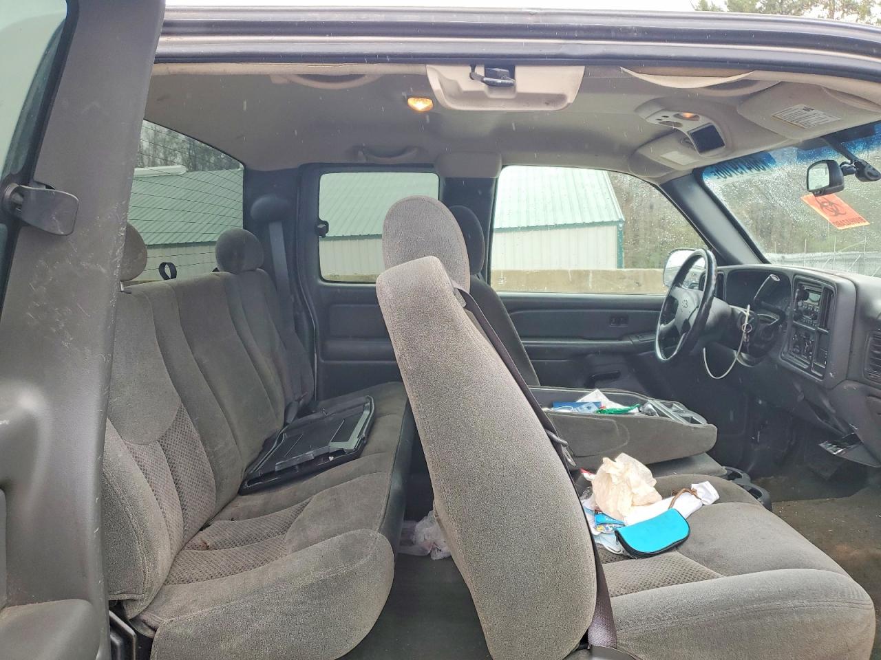 2004 Chevrolet Silverado C1500 Silver vin: 2GCEC19T941201471