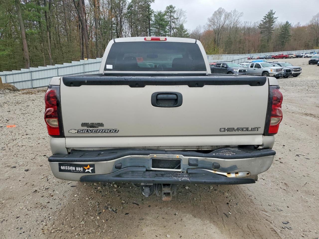 2004 Chevrolet Silverado C1500 Silver vin: 2GCEC19T941201471