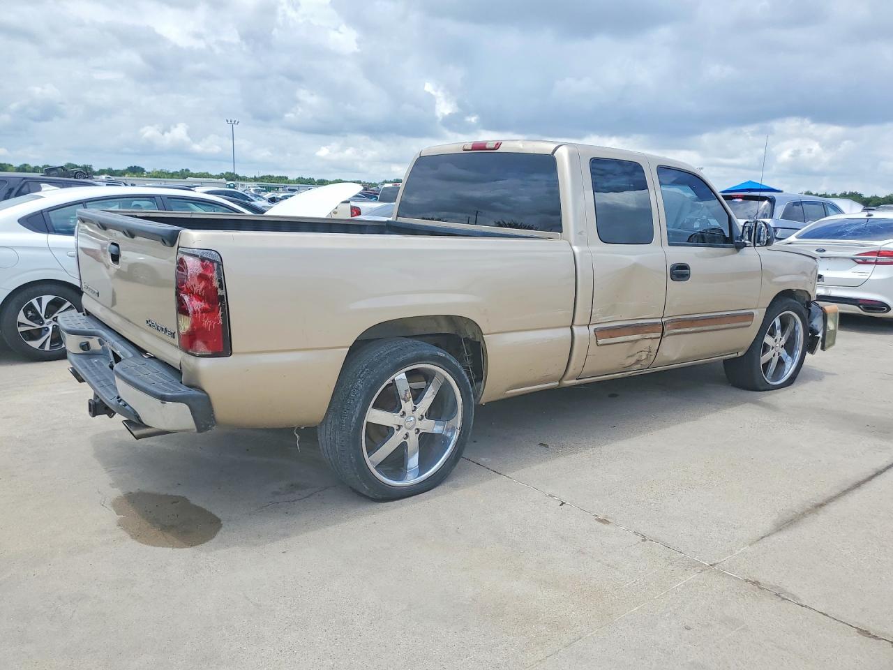 2004 Chevrolet Silverado C1500 Gold vin: 2GCEC19T941218190