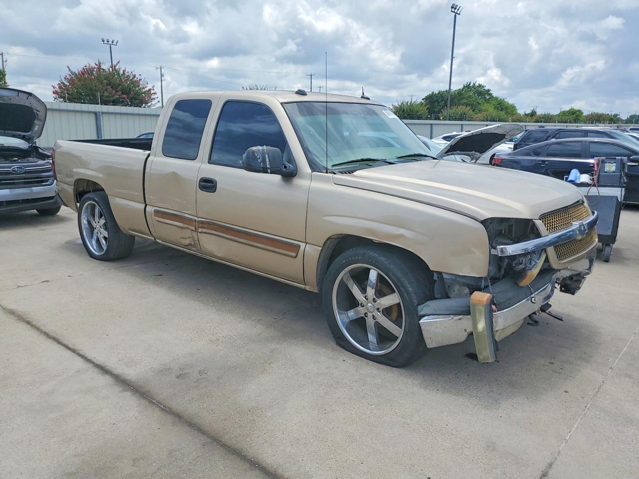 2004 Chevrolet Silverado C1500 Gold vin: 2GCEC19T941218190