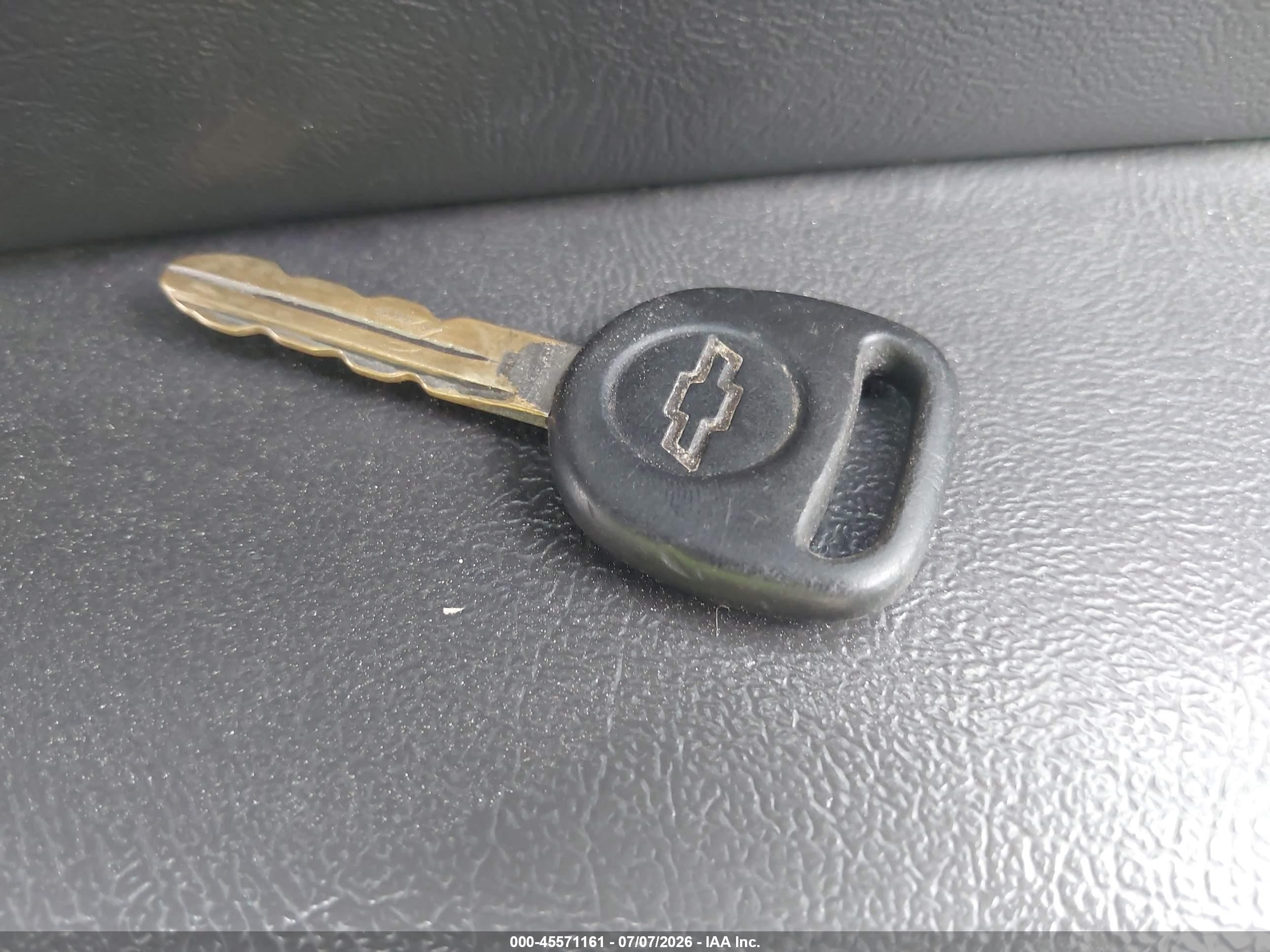 2004 Chevrolet Silverado 1500 Ls Gold vin: 2GCEC19T941285386