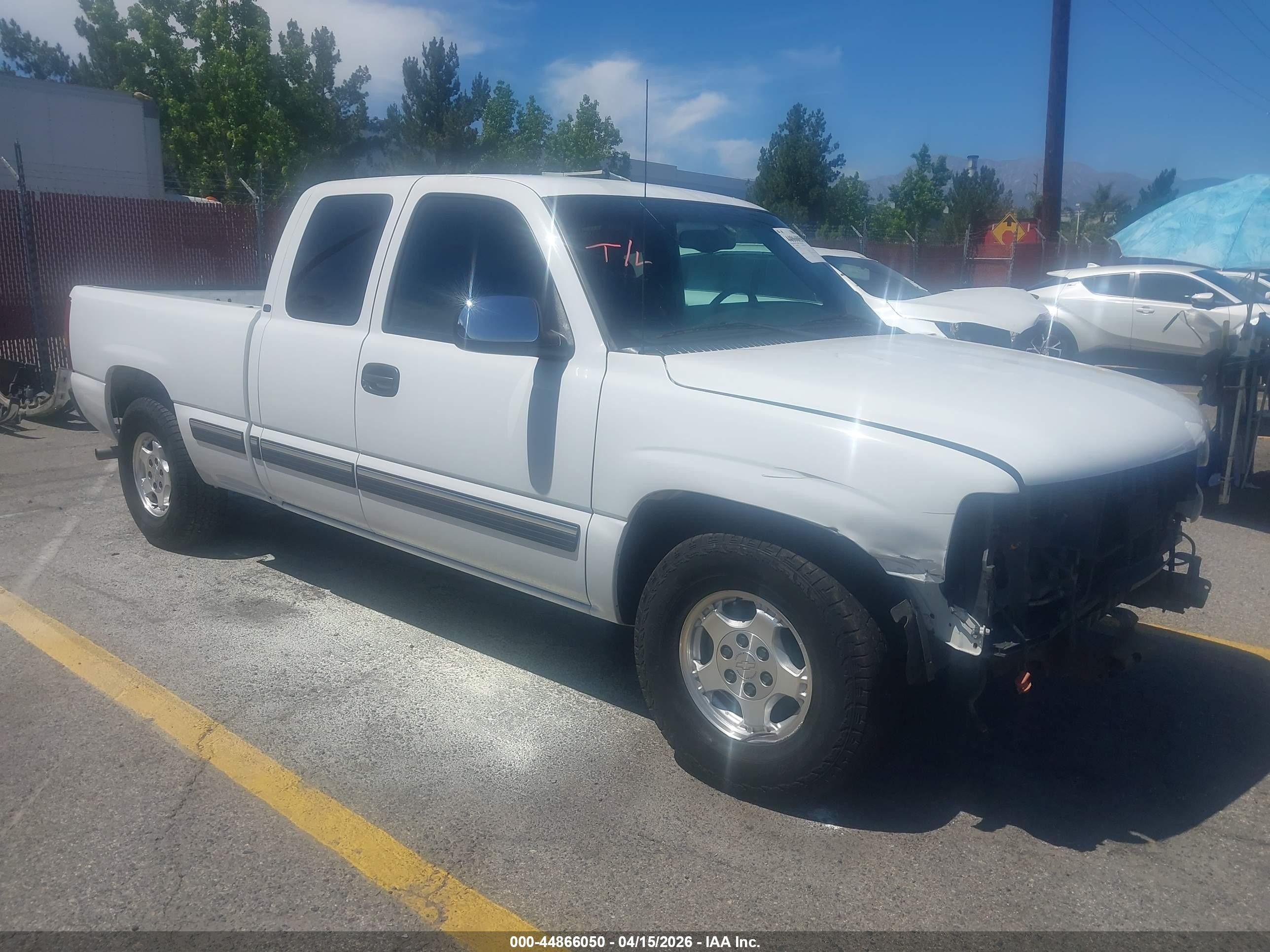 2001 Chevrolet Silverado 1500 Ls White vin: 2GCEC19TX11397724