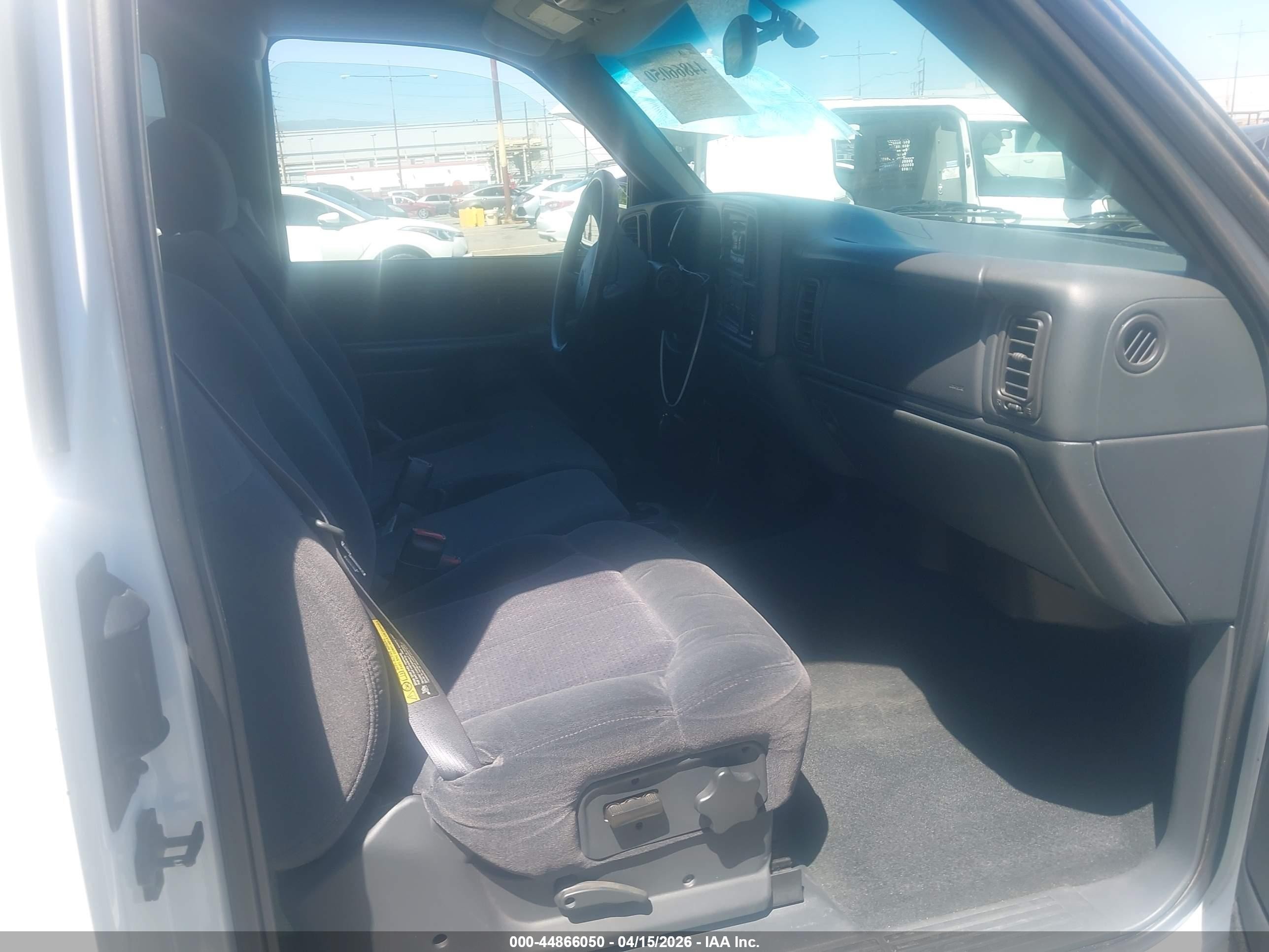 2001 Chevrolet Silverado 1500 Ls White vin: 2GCEC19TX11397724