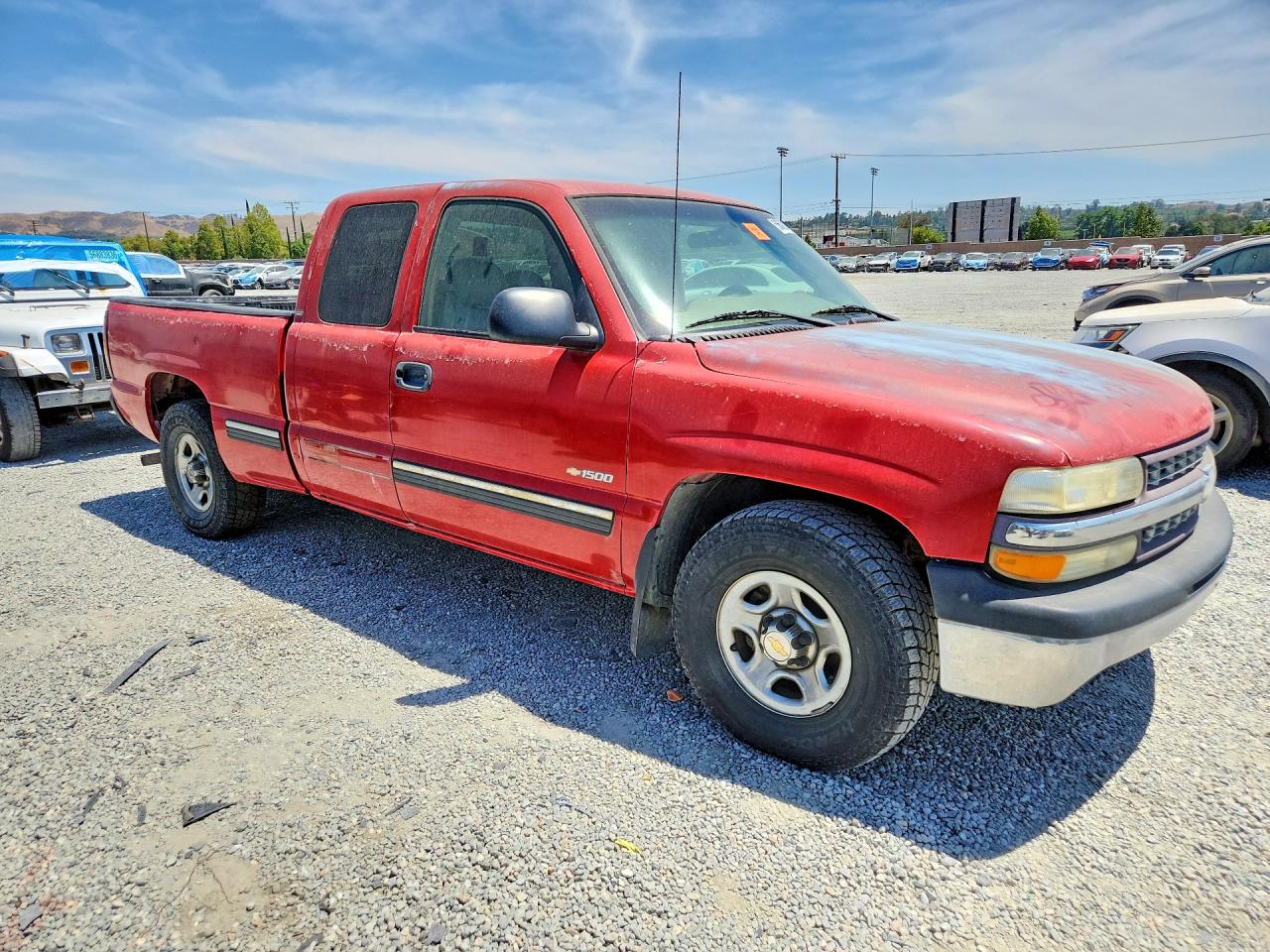 2002 Chevrolet Silverado C1500 Red vin: 2GCEC19TX21142945