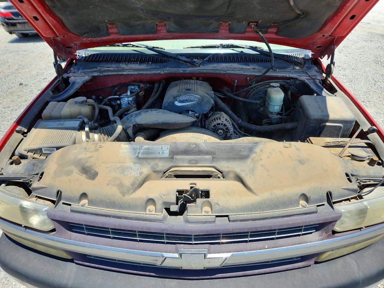 2002 Chevrolet Silverado C1500 Red vin: 2GCEC19TX21142945