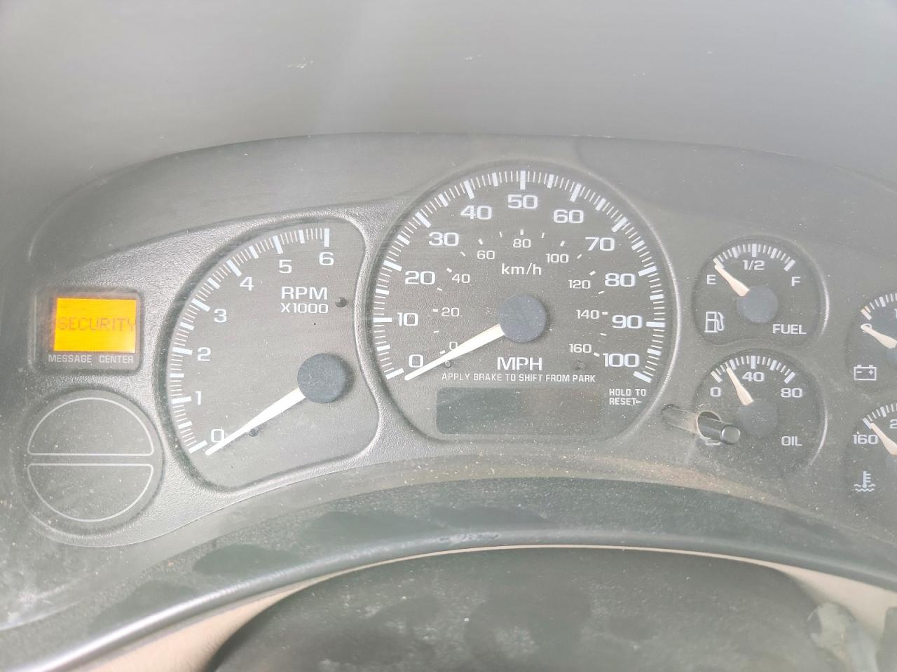 2002 Chevrolet Silverado C1500 White vin: 2GCEC19TX21187951
