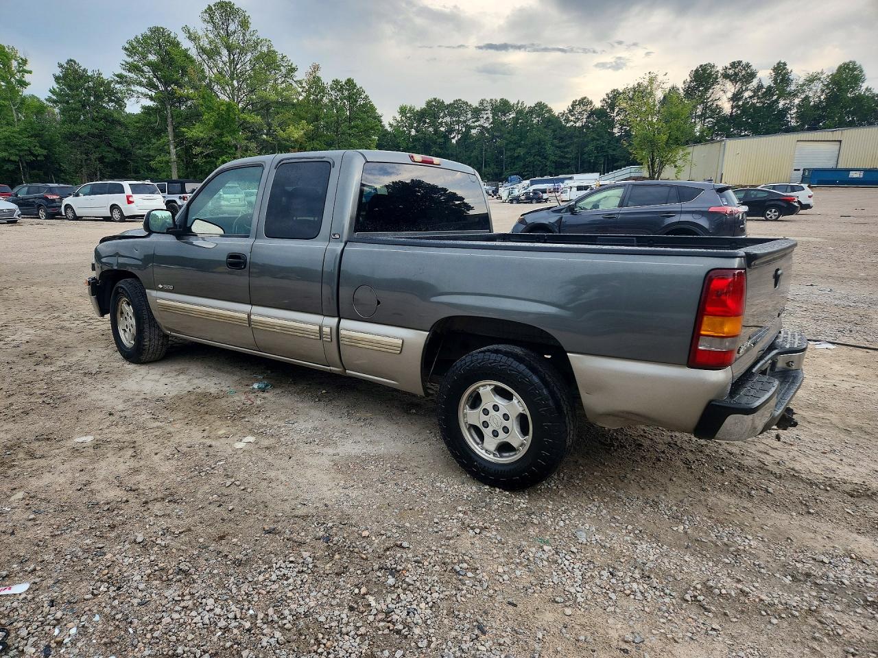 2002 Chevrolet Silverado C1500 Gray vin: 2GCEC19TX21330364