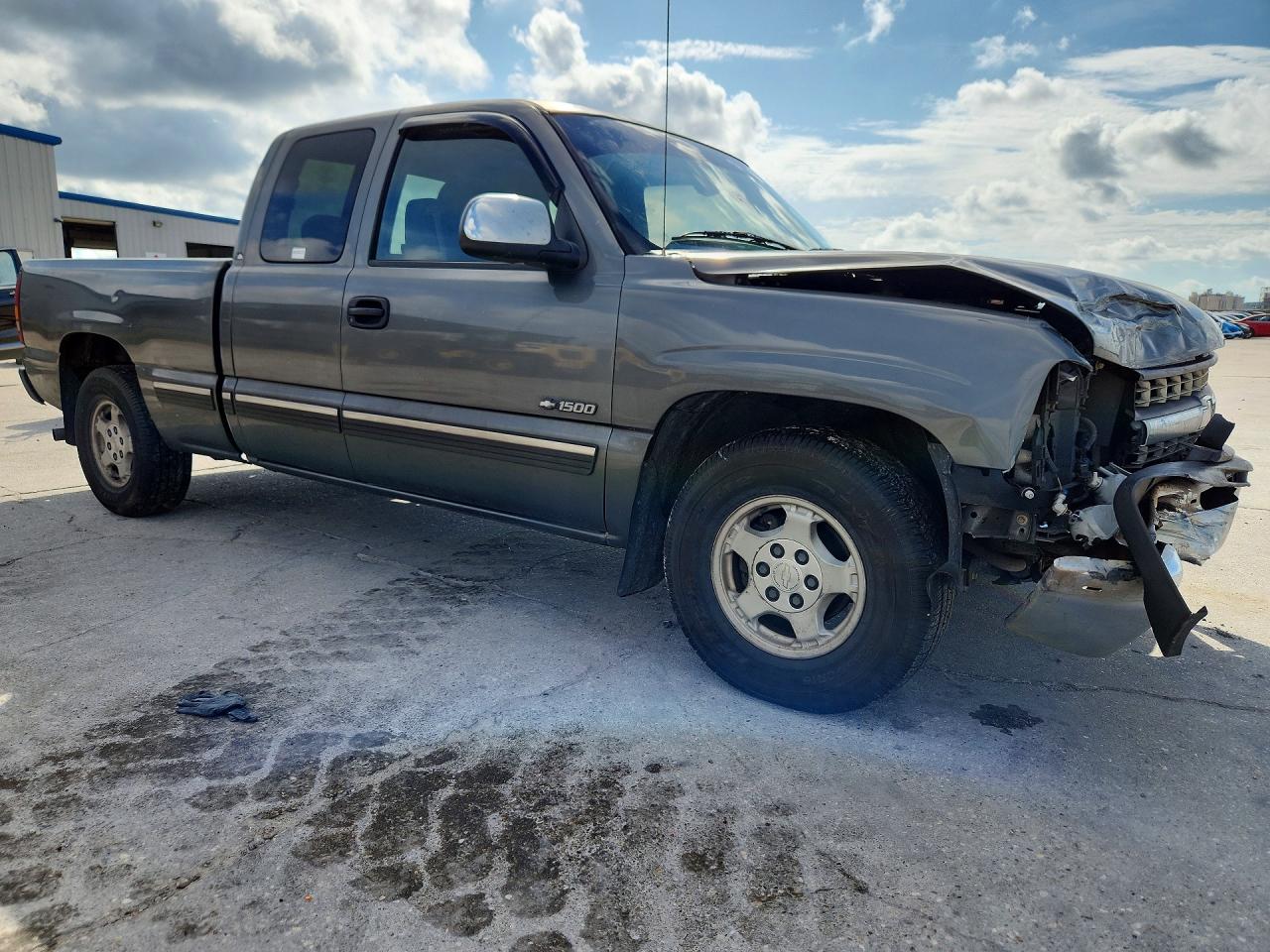 2002 Chevrolet Silverado C1500 Gray vin: 2GCEC19TX21371934