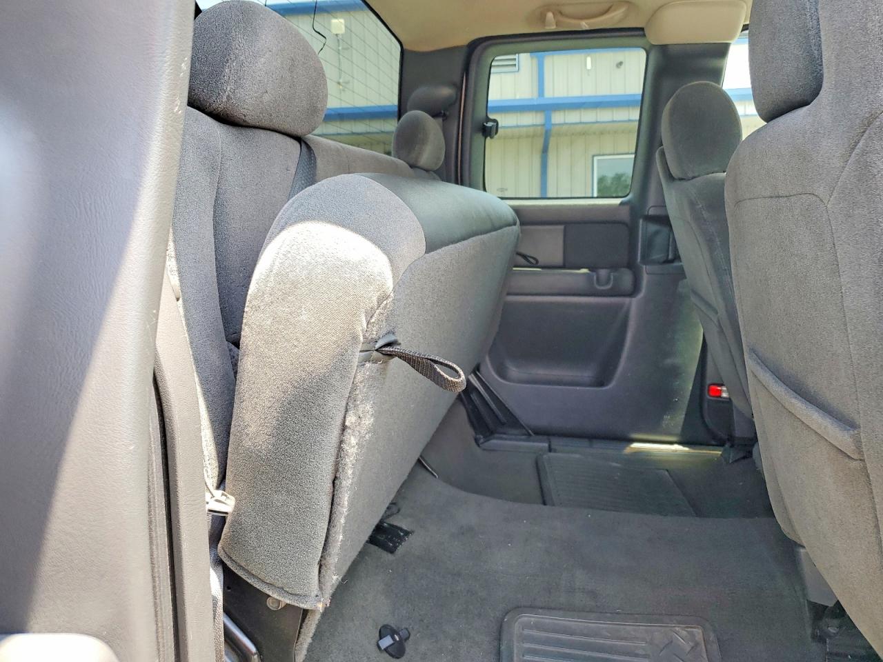 2003 Chevrolet Silverado C1500 Silver vin: 2GCEC19TX31314585