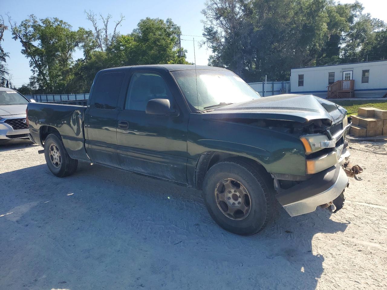 2004 Chevrolet Silverado C1500 Green vin: 2GCEC19TX41263025