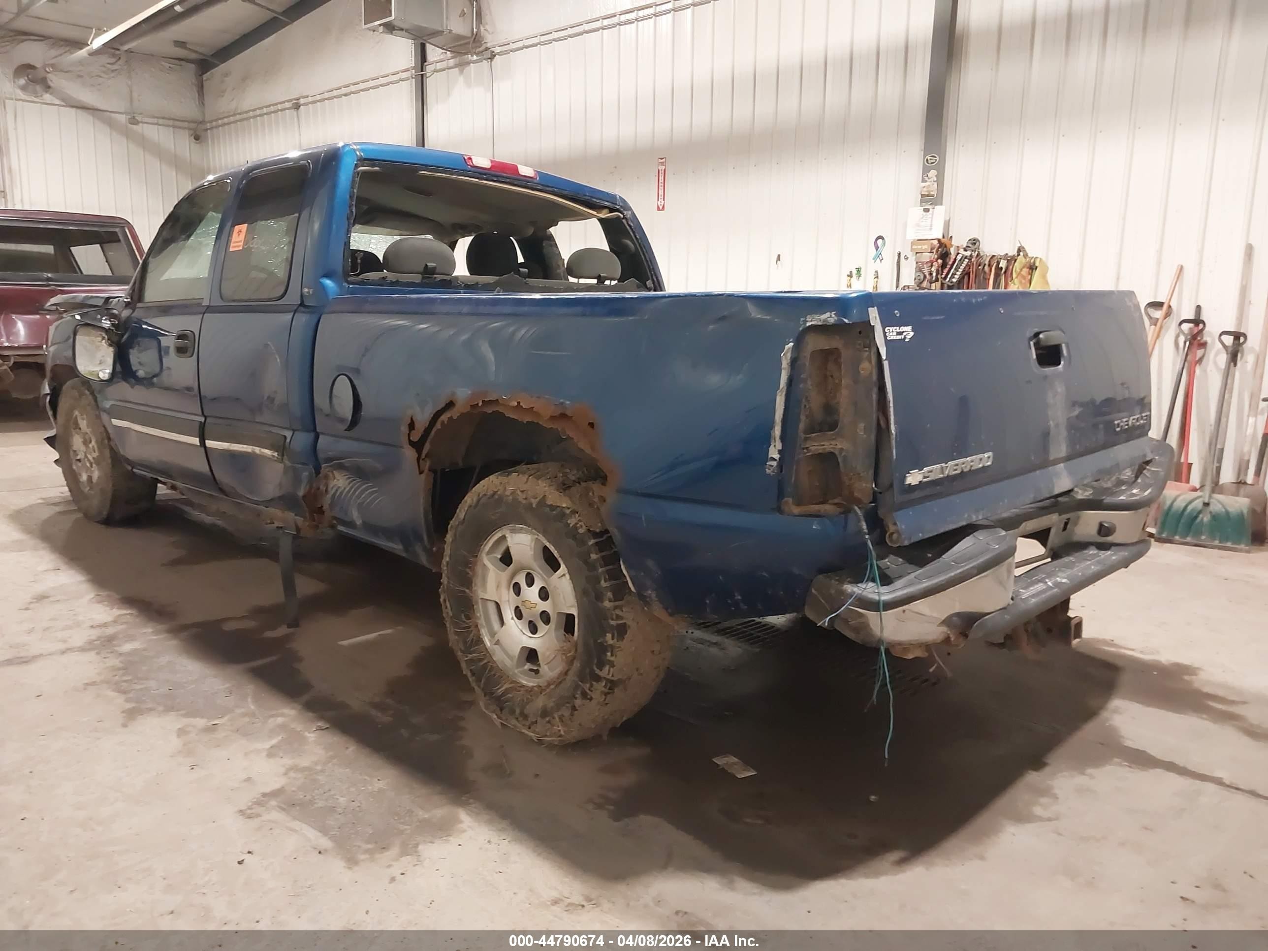 2004 Chevrolet Silverado 1500 Ls Blue vin: 2GCEC19TX41318363