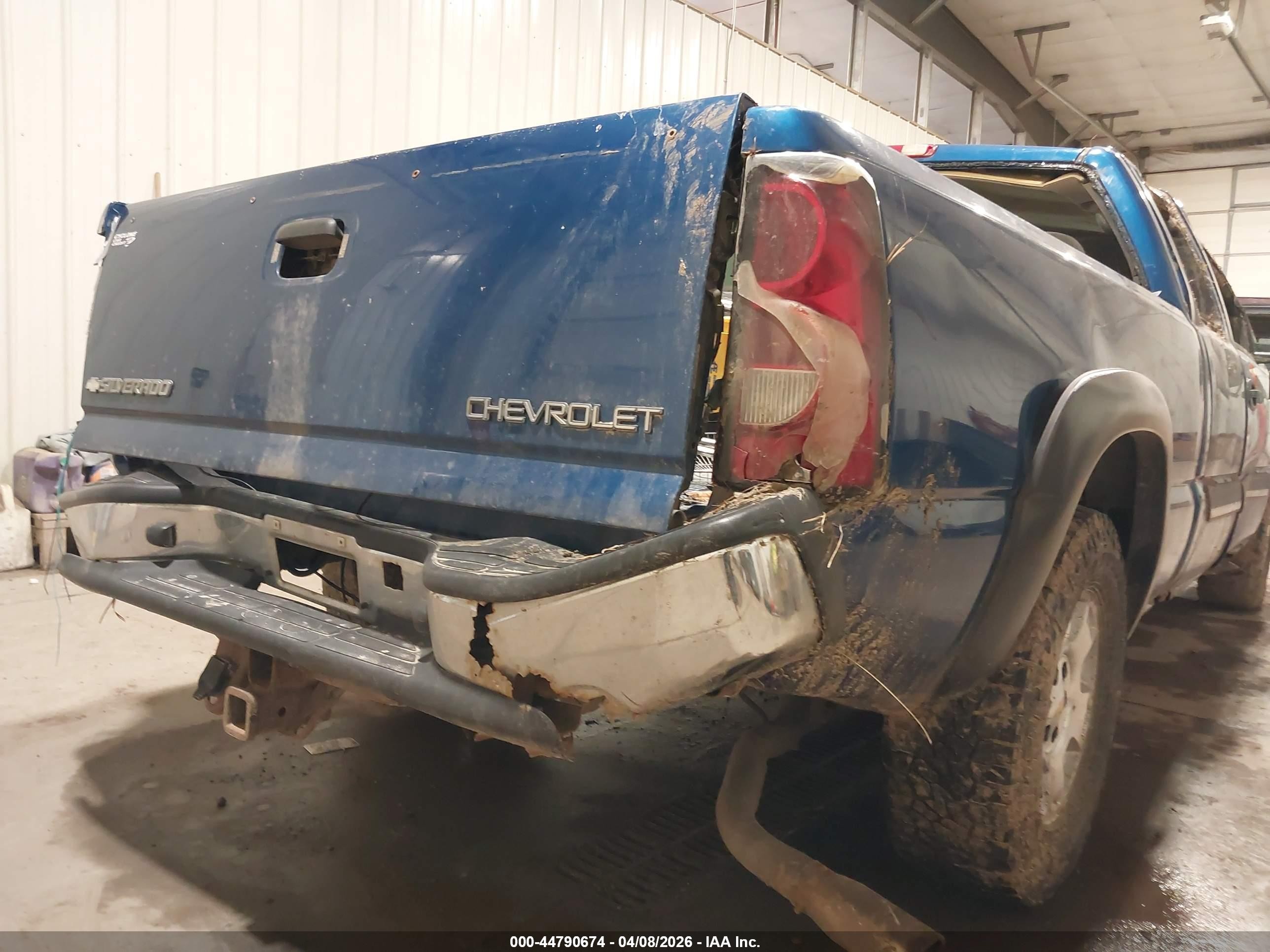 2004 Chevrolet Silverado 1500 Ls Blue vin: 2GCEC19TX41318363