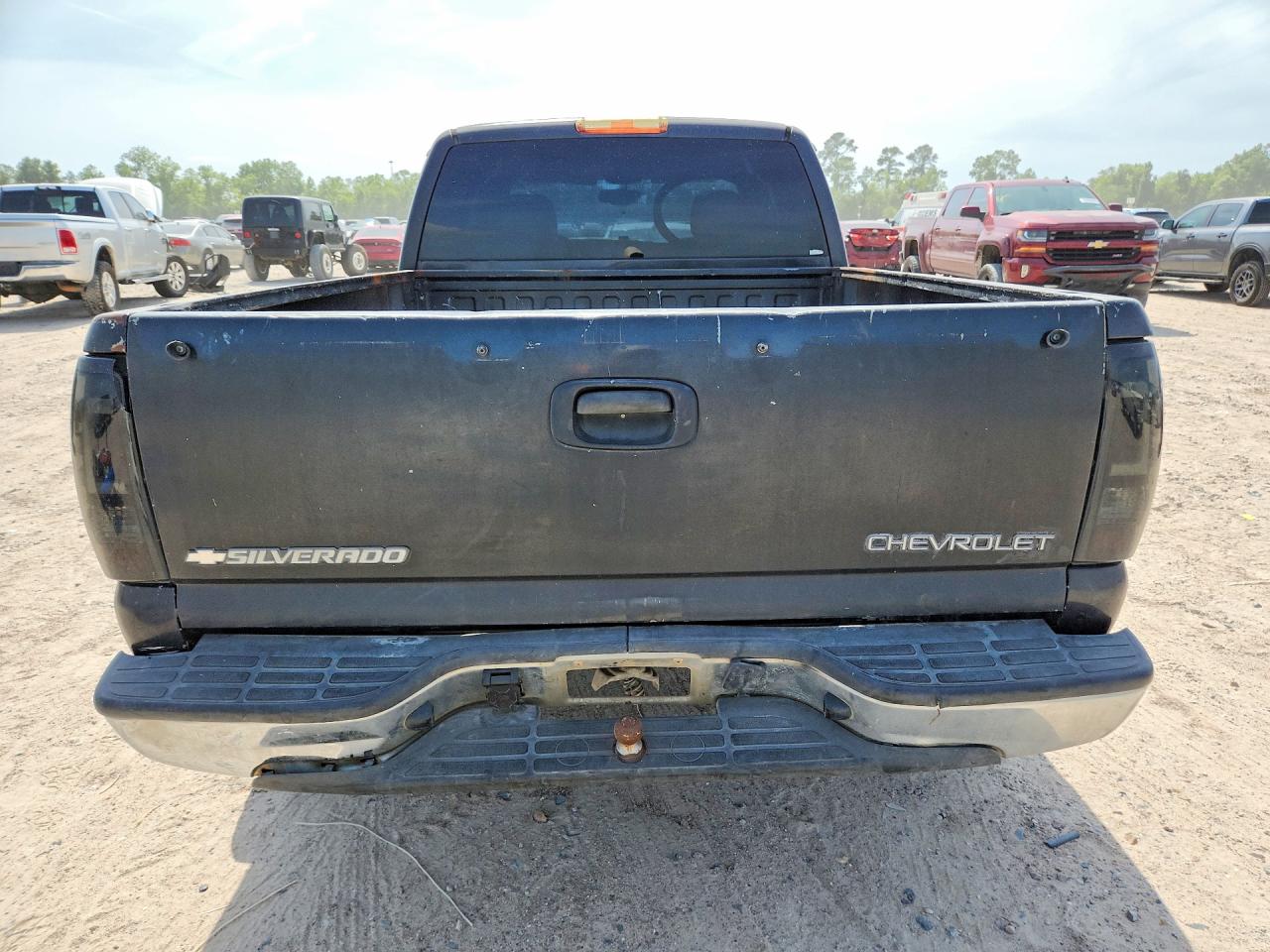2005 Chevrolet Silverado C1500 Black vin: 2GCEC19TX51324987