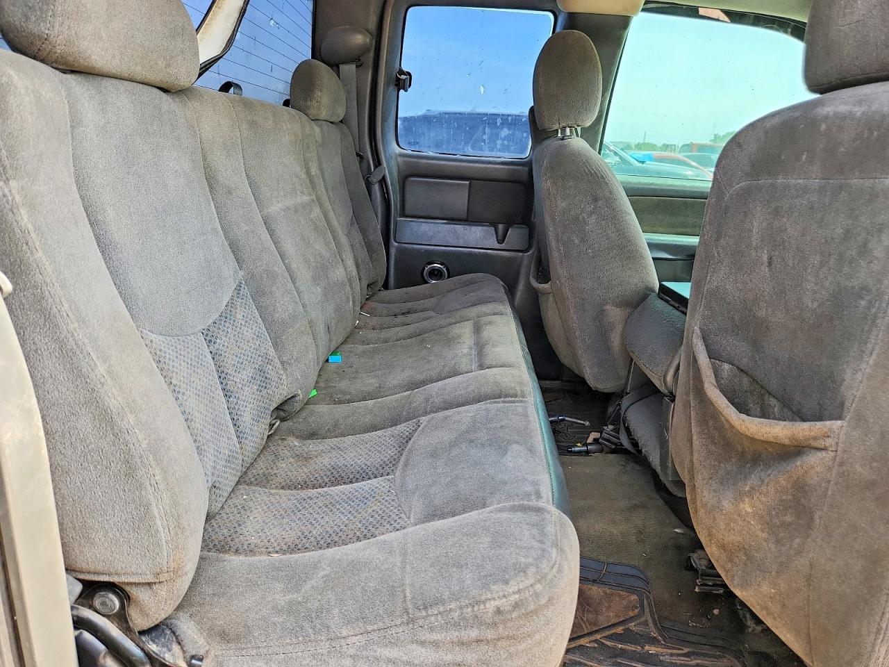 2005 Chevrolet Silverado C1500 Black vin: 2GCEC19TX51324987