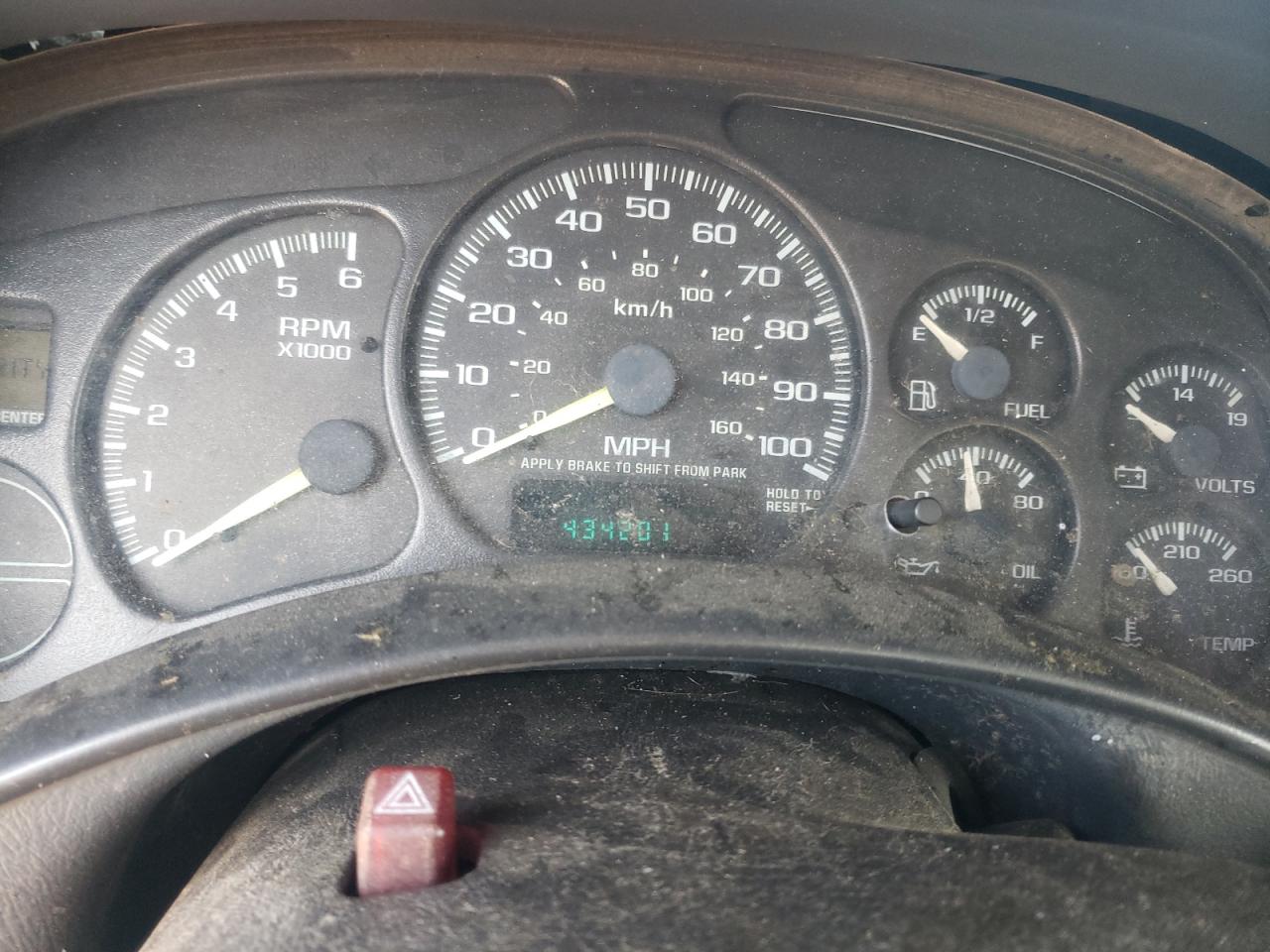 2000 Chevrolet Silverado C1500 Gray vin: 2GCEC19TXY1264973