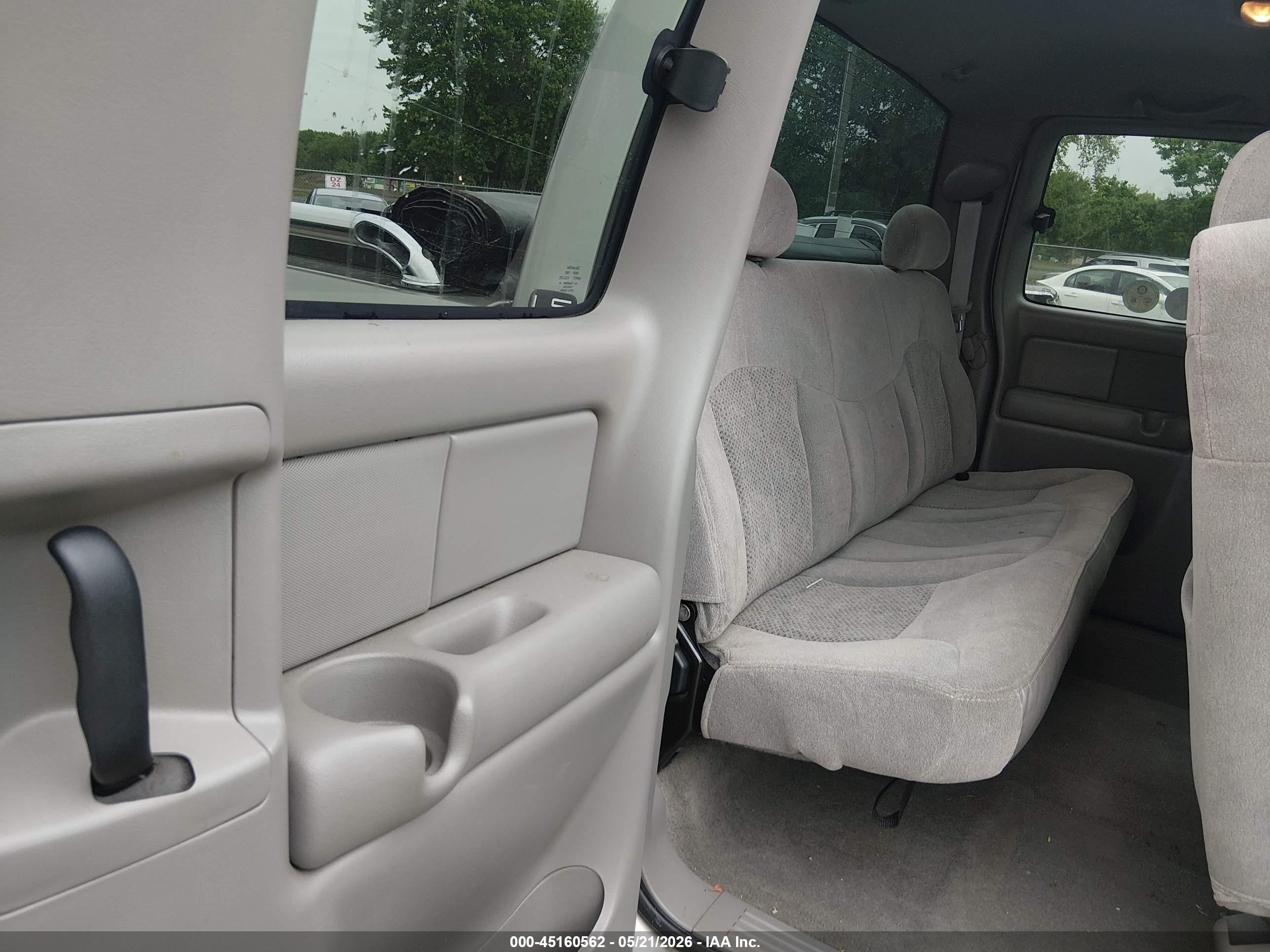 2000 Chevrolet Silverado 1500 Ls Желто-коричневый vin: 2GCEC19TXY1357203