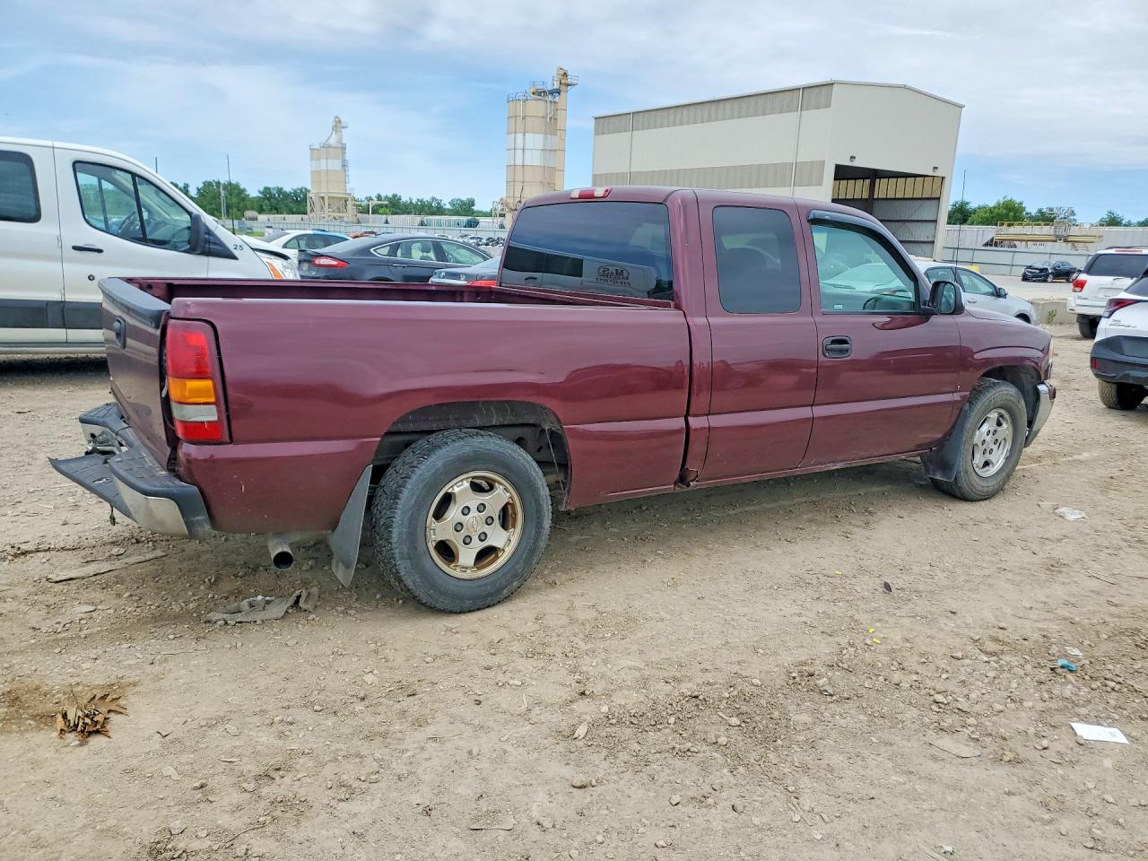 2000 Chevrolet Silverado C1500 Maroon vin: 2GCEC19TXY1387415