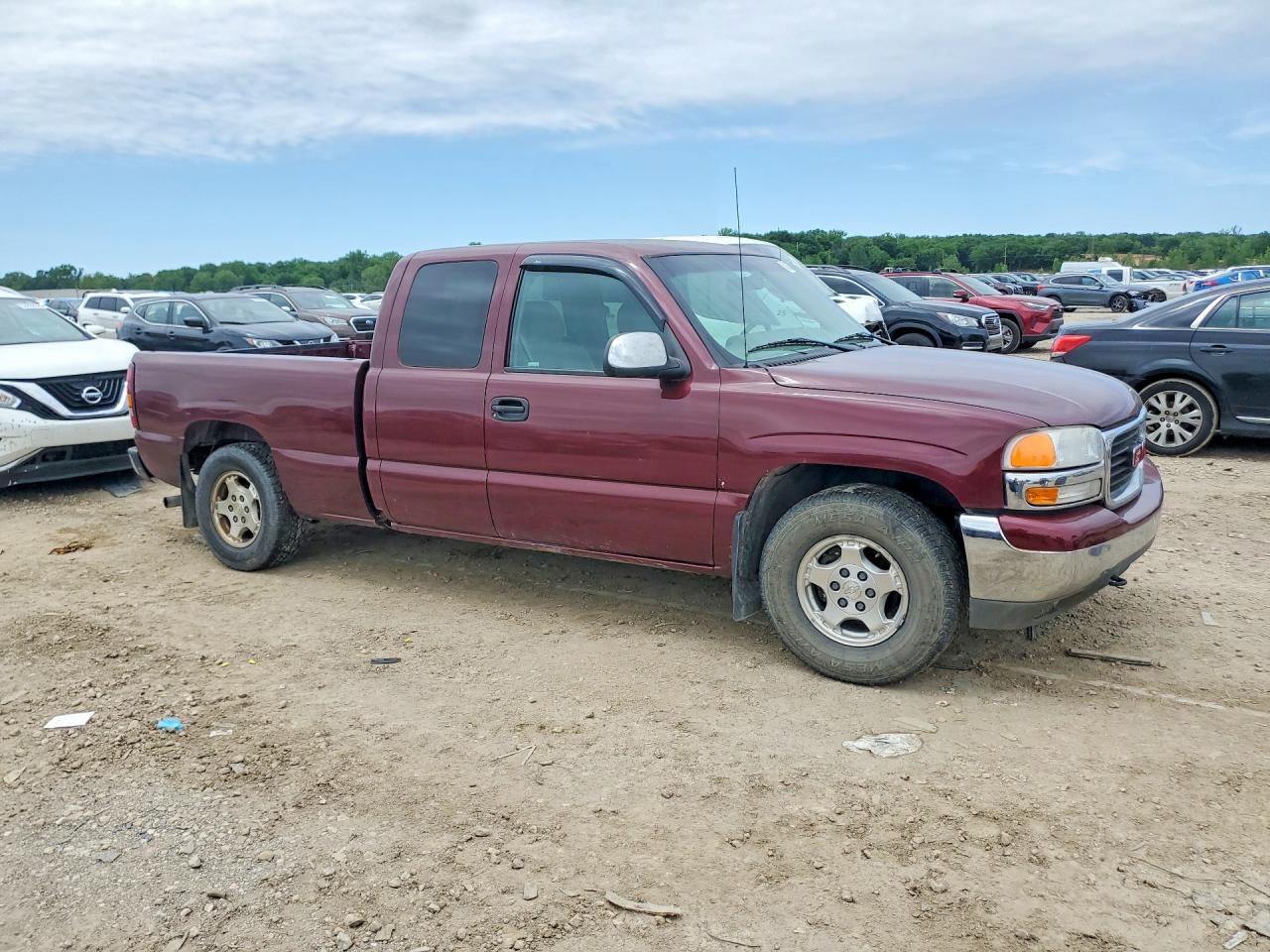 2000 Chevrolet Silverado C1500 Maroon vin: 2GCEC19TXY1387415