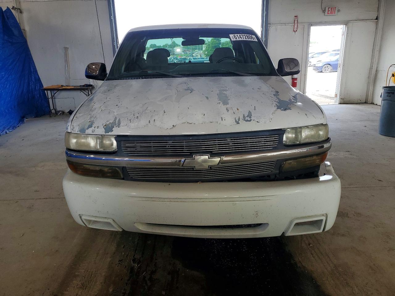 2002 Chevrolet Silverado C1500 White vin: 2GCEC19V021184994