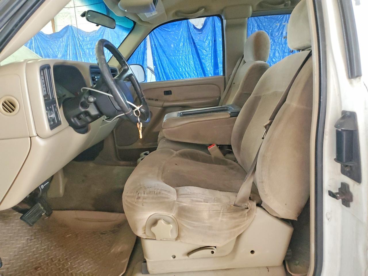 2002 Chevrolet Silverado C1500 White vin: 2GCEC19V021184994