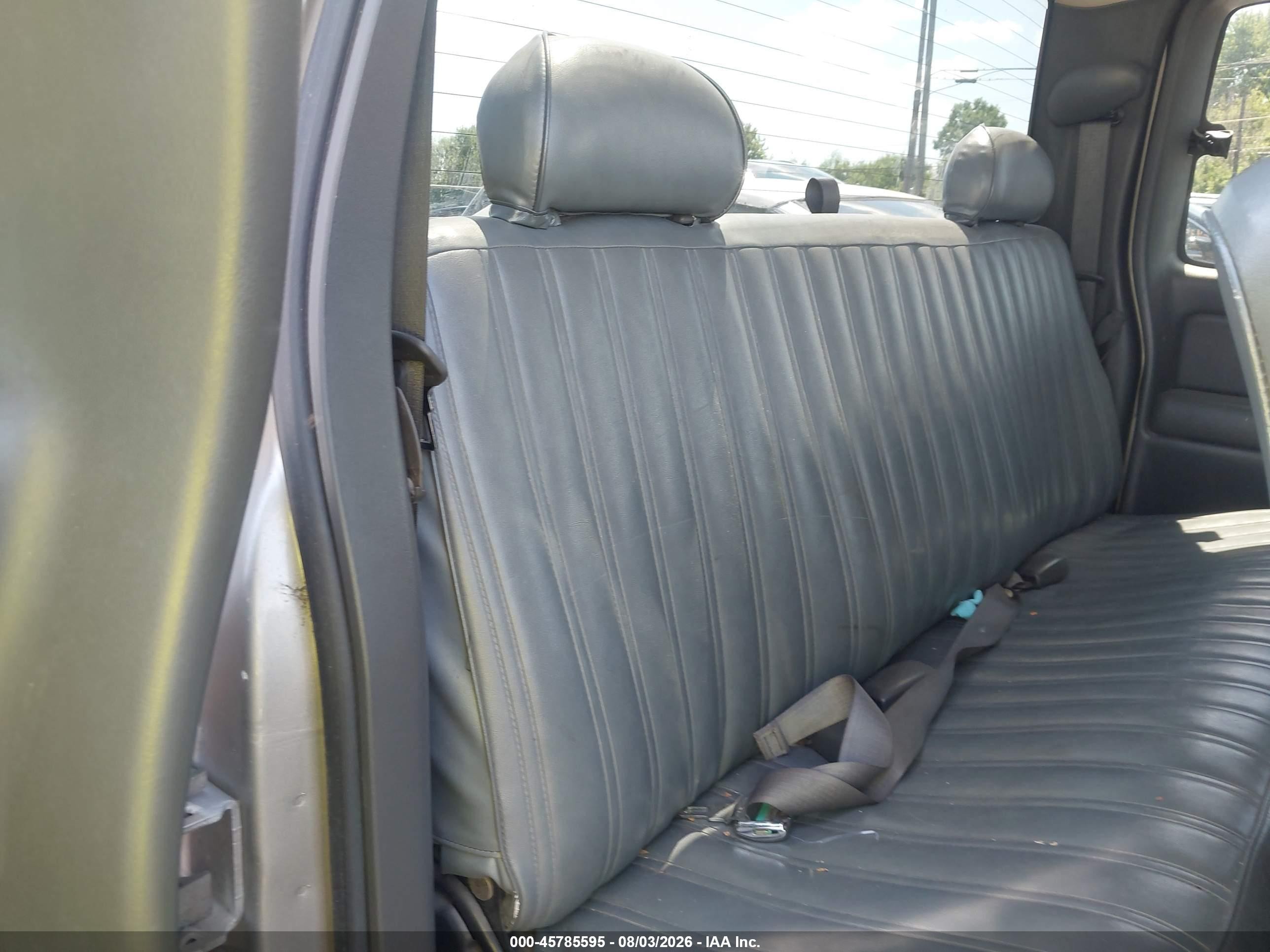2003 Chevrolet Silverado 1500 Ls White vin: 2GCEC19V031202556