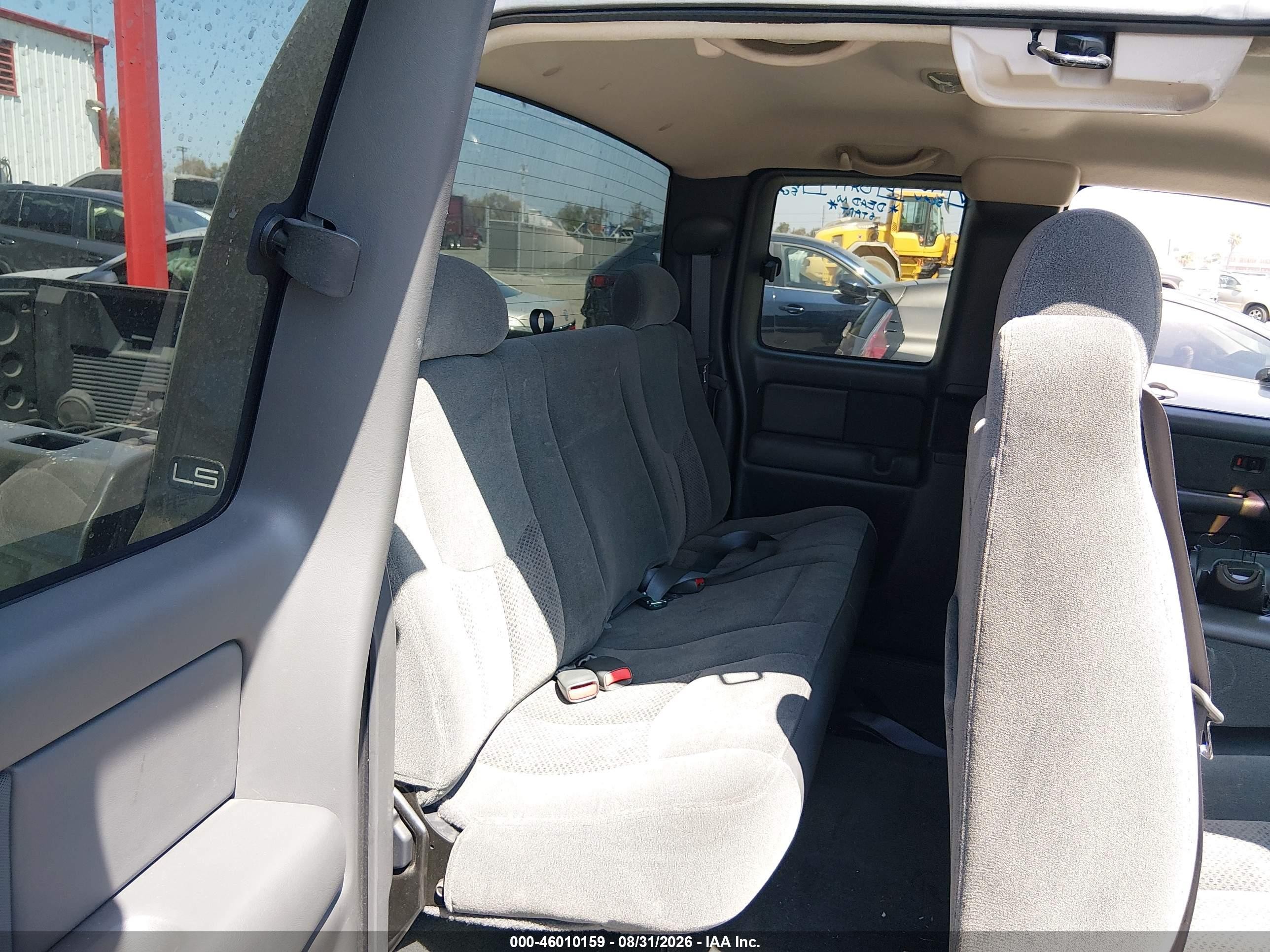 2003 Chevrolet Silverado 1500 Ls Серый vin: 2GCEC19V031251210