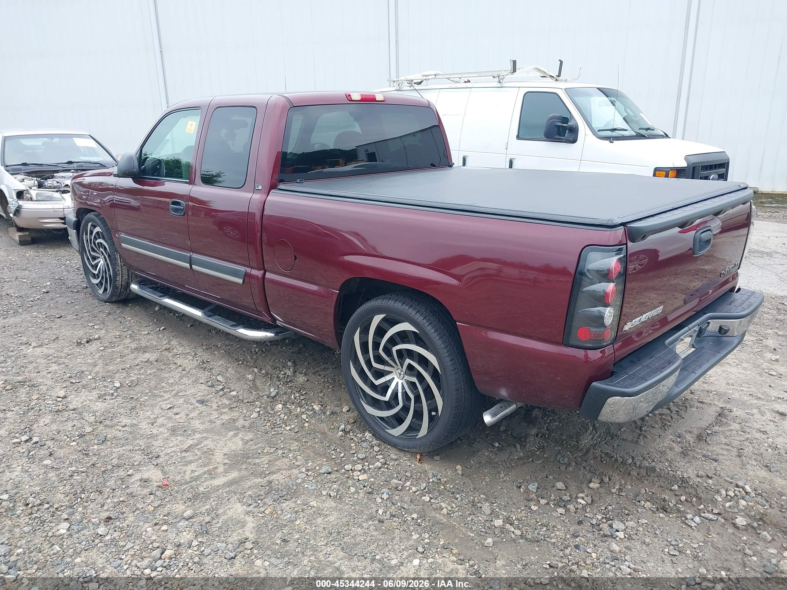 2003 Chevrolet Silverado 1500 Ls Burgundy vin: 2GCEC19V031294882