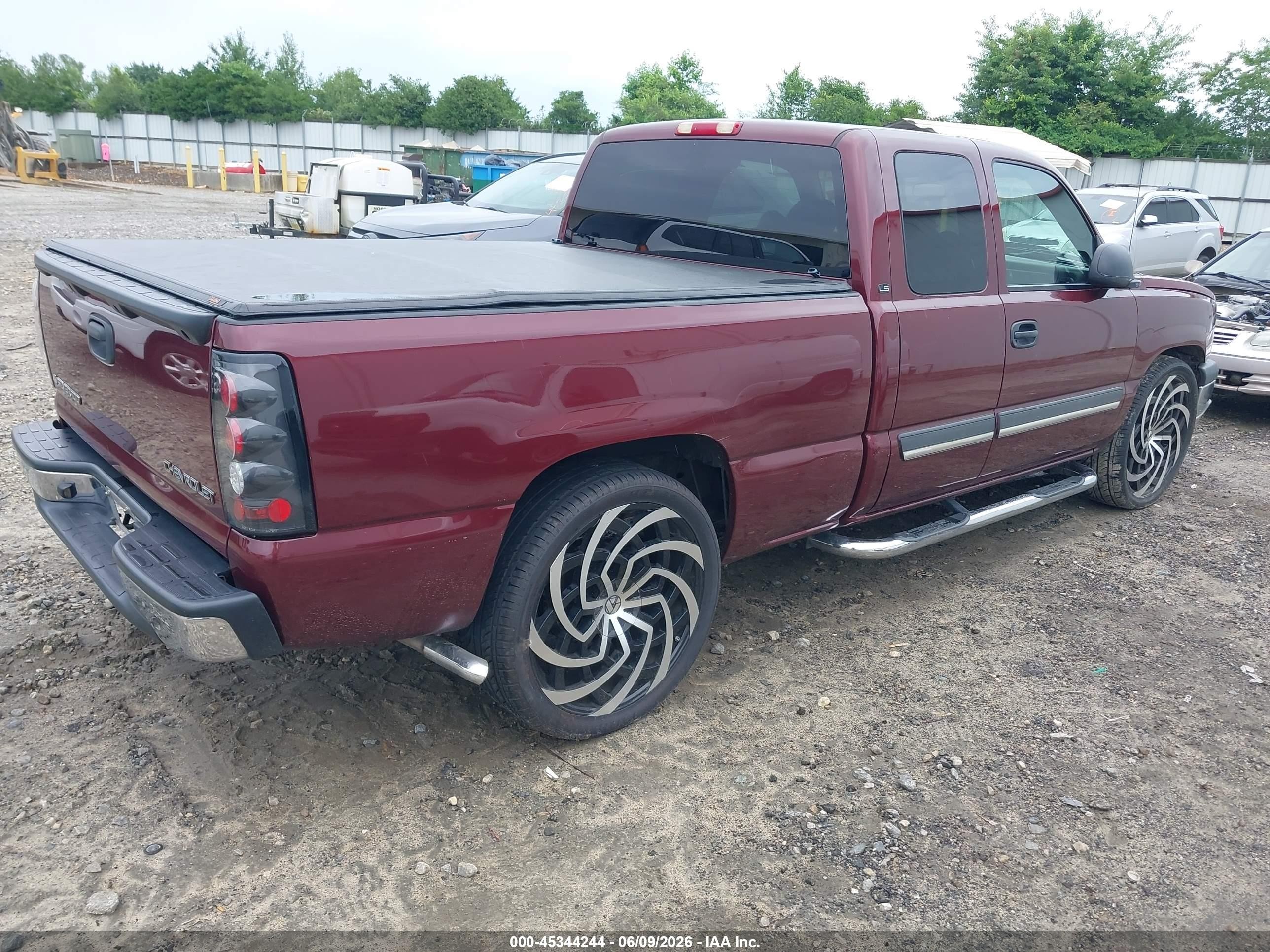 2003 Chevrolet Silverado 1500 Ls Burgundy vin: 2GCEC19V031294882
