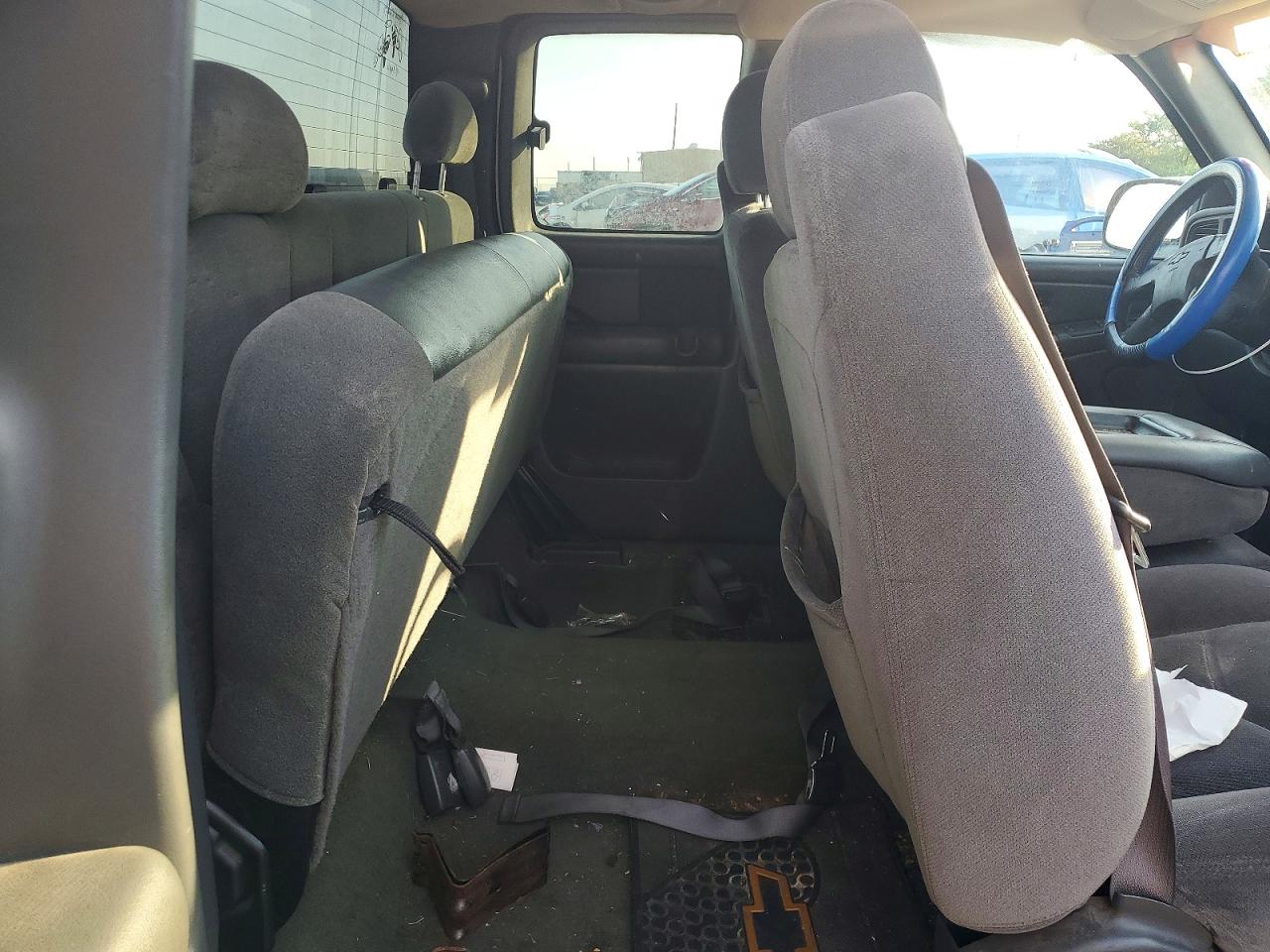 2004 Chevrolet Silverado C1500 White vin: 2GCEC19V041189700