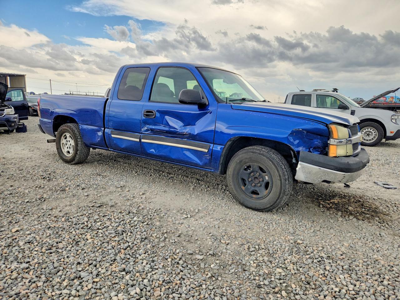 2004 Chevrolet Silverado C1500 Blue vin: 2GCEC19V041301654