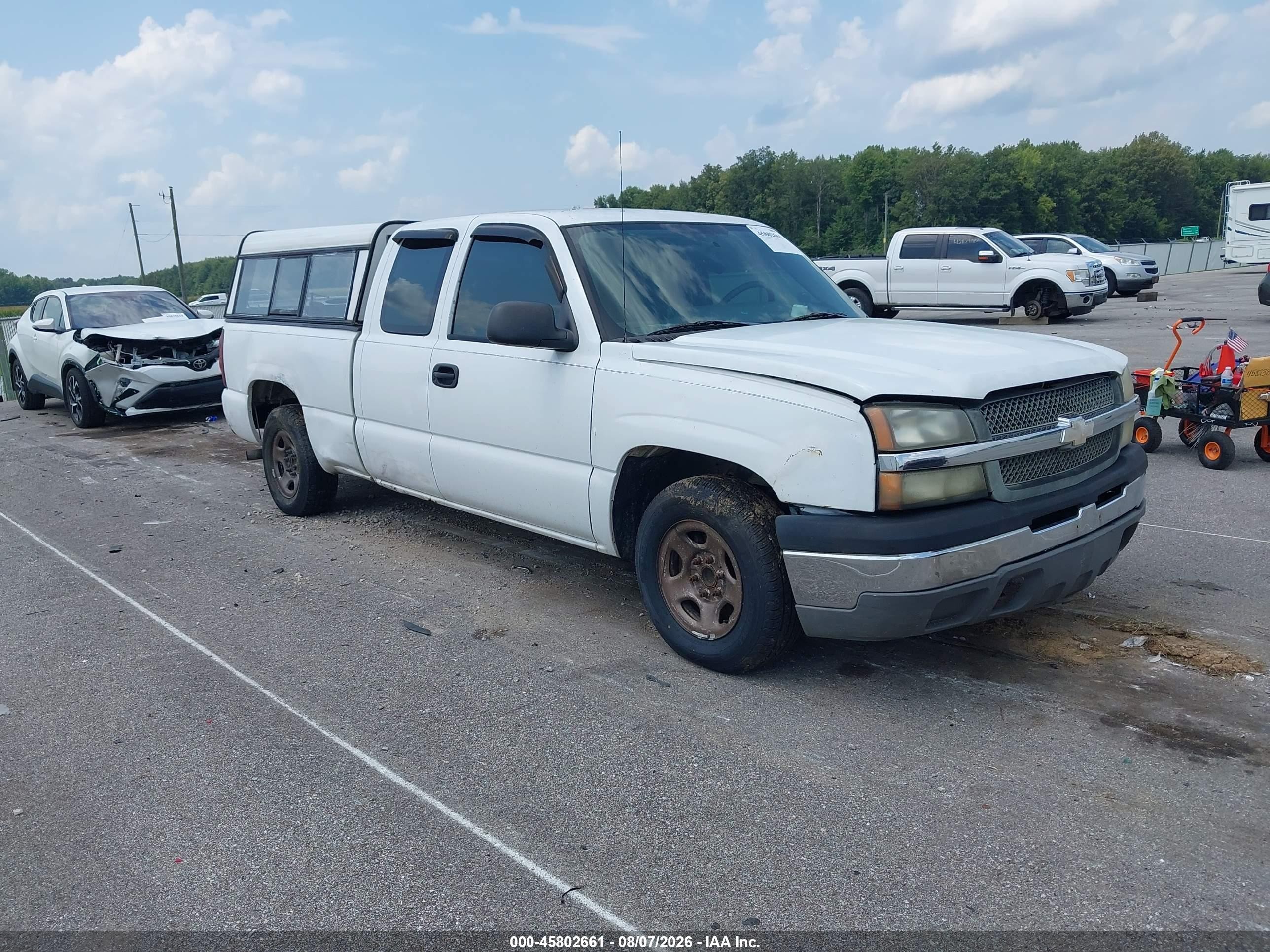 2004 Chevrolet Silverado 1500 Work Truck White vin: 2GCEC19V041379268