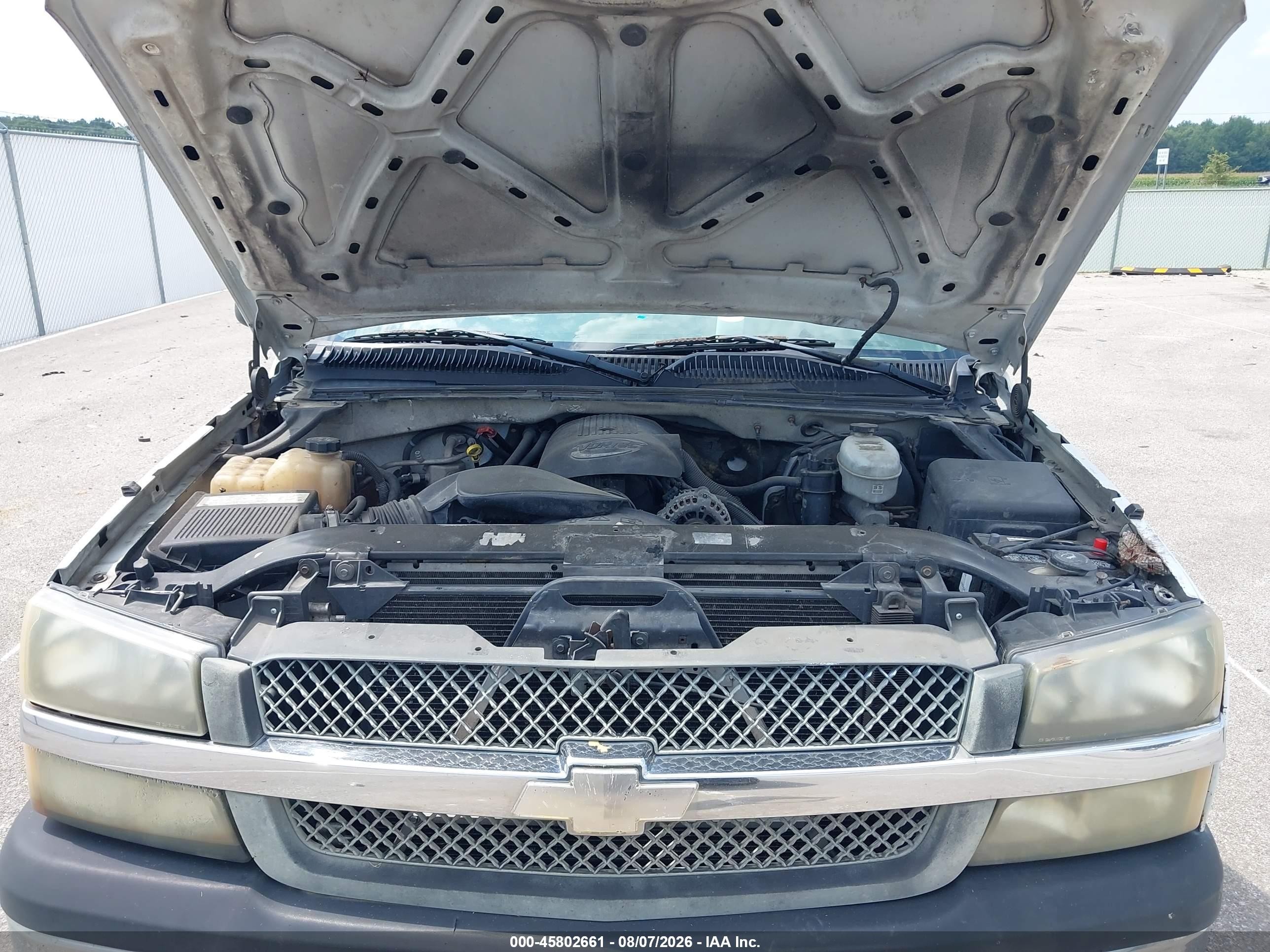 2004 Chevrolet Silverado 1500 Work Truck White vin: 2GCEC19V041379268