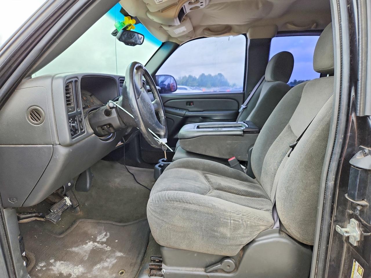 2004 Chevrolet Silverado C1500 Угольный vin: 2GCEC19V041400703