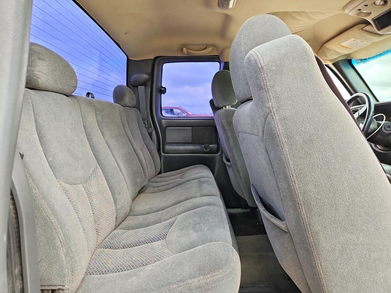 2004 Chevrolet Silverado C1500 Угольный vin: 2GCEC19V041400703
