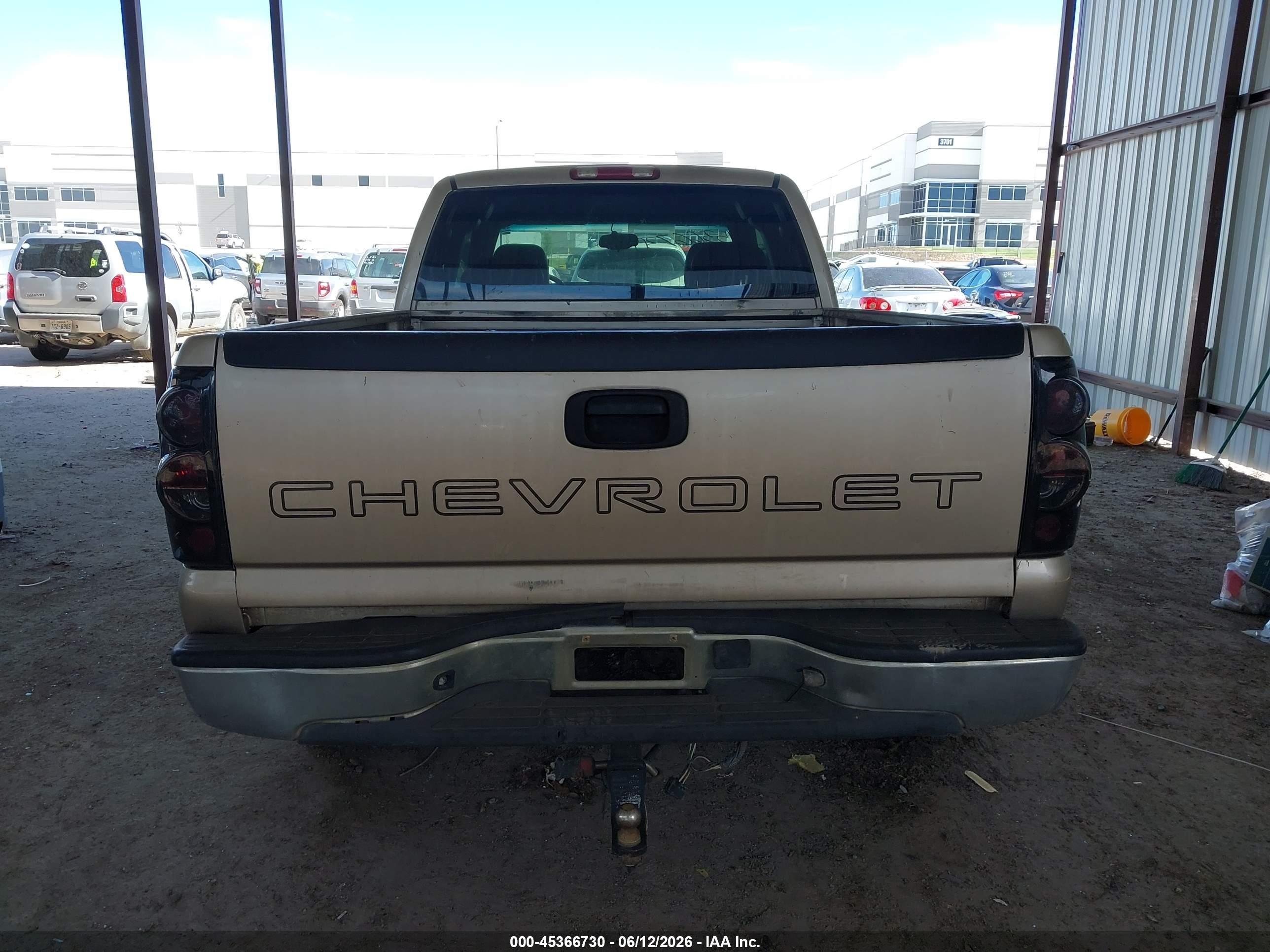 2005 Chevrolet Silverado 1500 Work Truck Tan vin: 2GCEC19V051341511