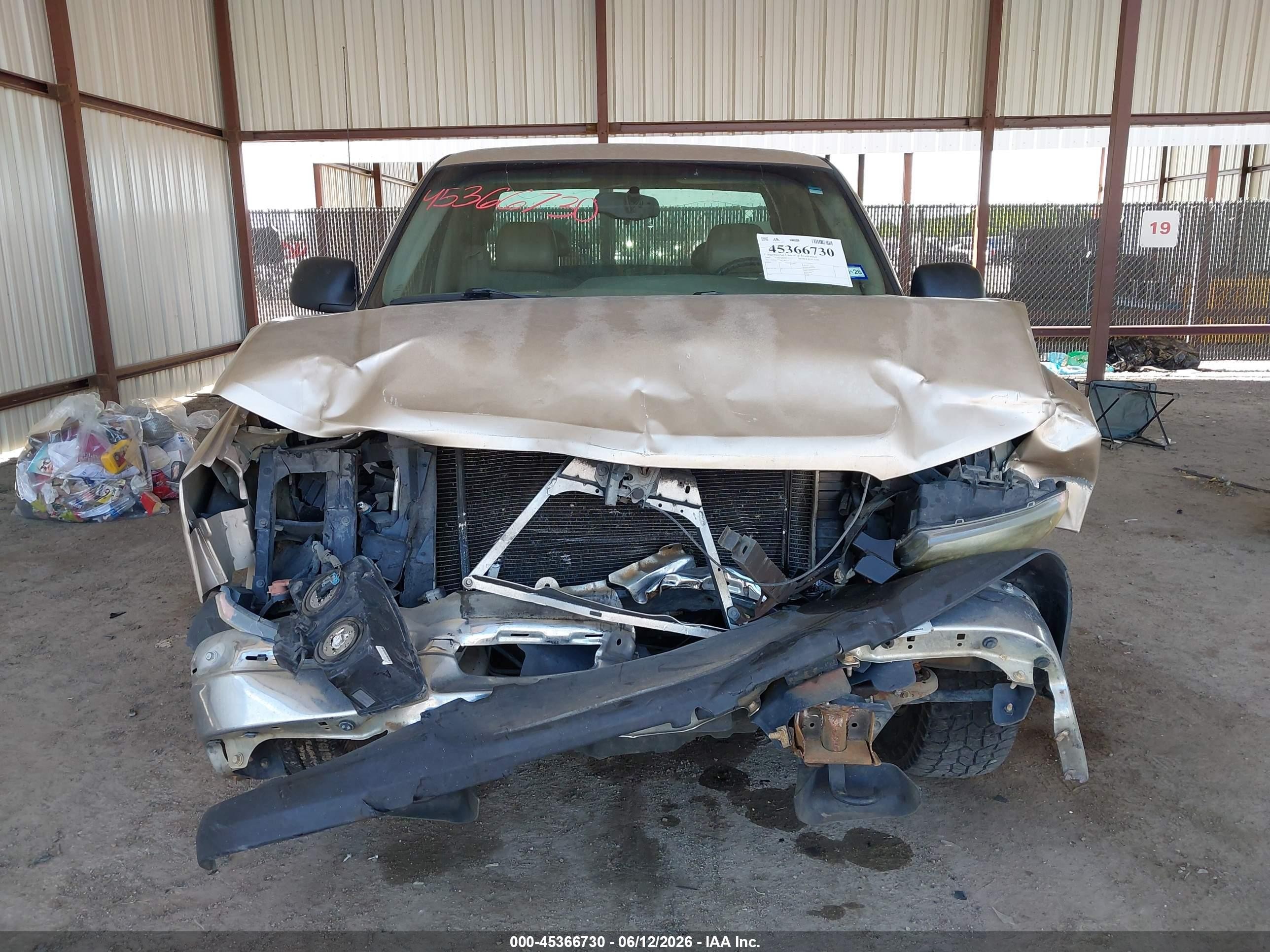 2005 Chevrolet Silverado 1500 Work Truck Tan vin: 2GCEC19V051341511