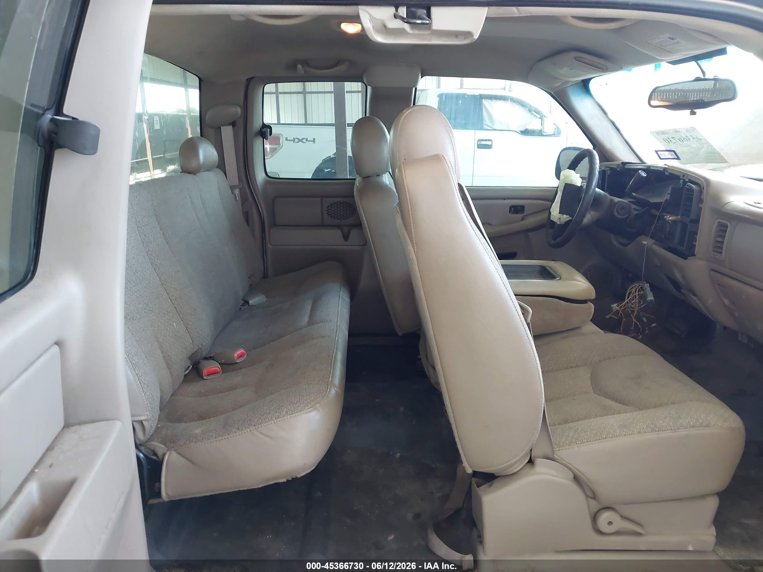 2005 Chevrolet Silverado 1500 Work Truck Tan vin: 2GCEC19V051341511